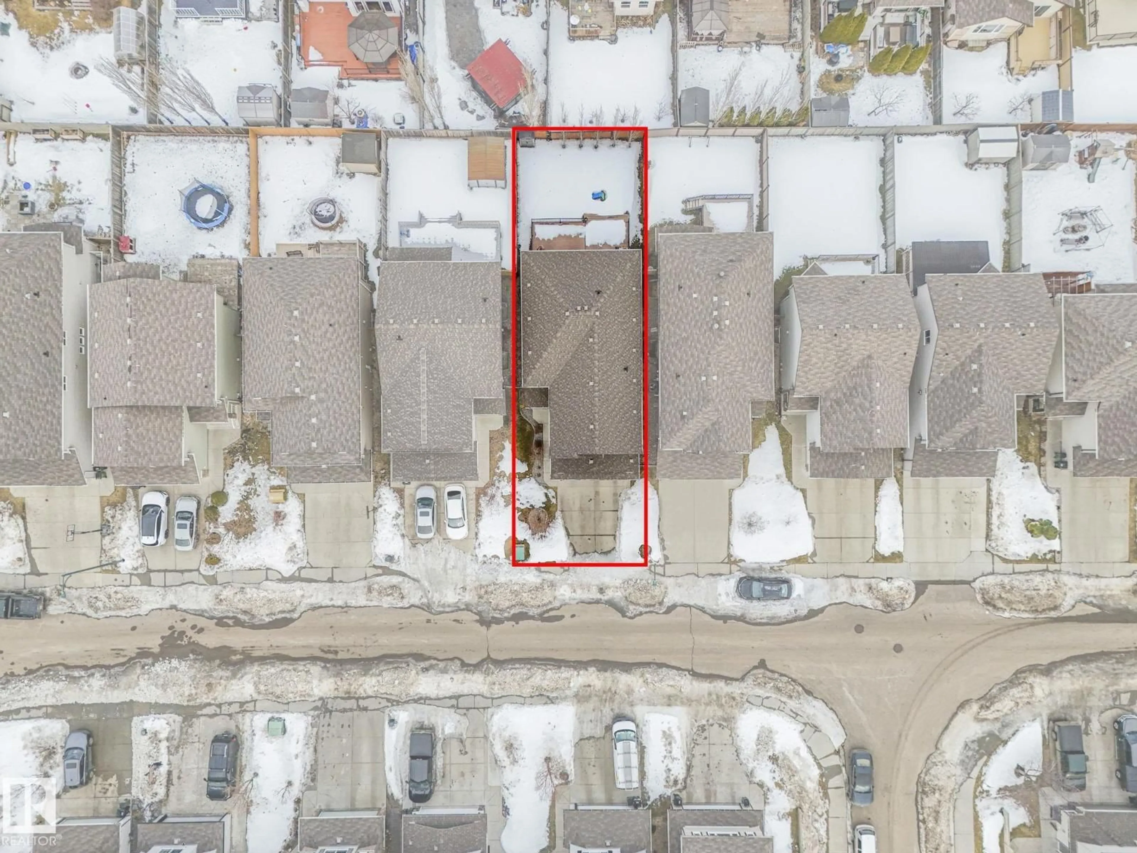 A pic from outside/outdoor area/front of a property/back of a property/a pic from drone, street for 1548 36 AV, Edmonton Alberta T6T0M5