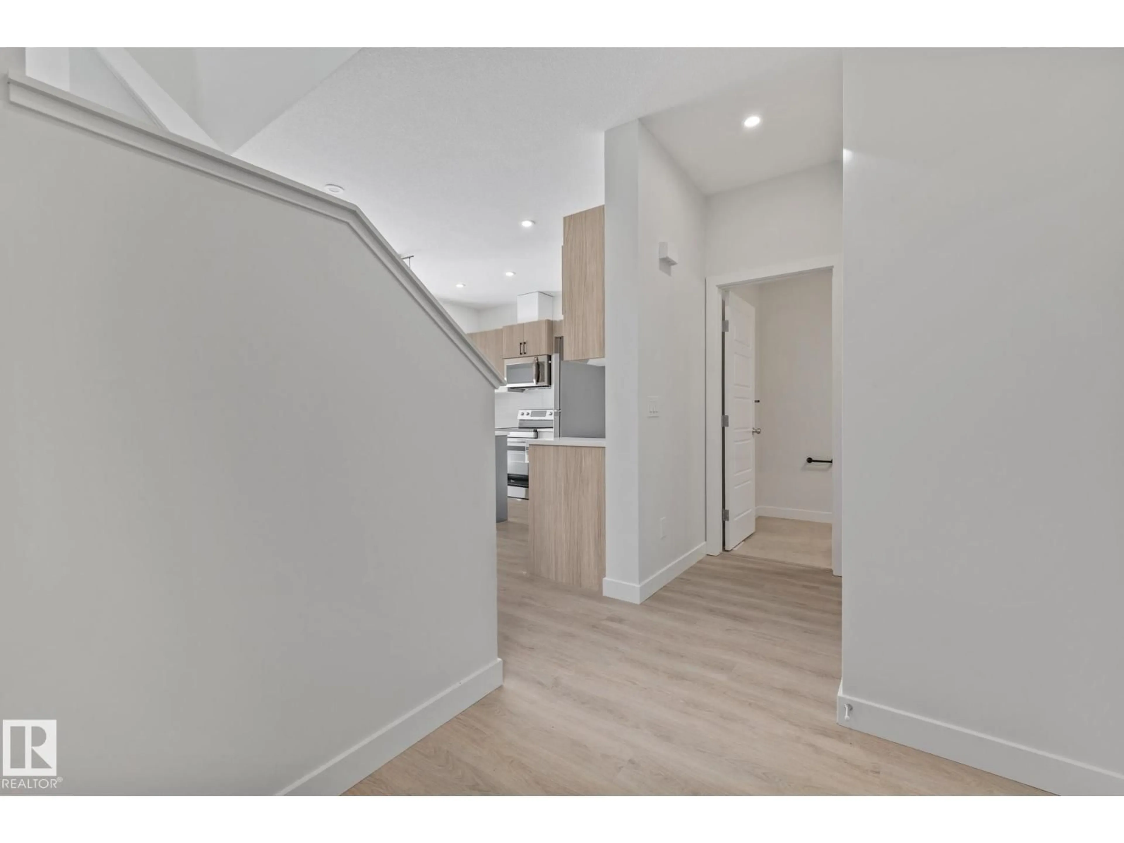 Unknown for 112 HONEYSUCKLE GR, Leduc Alberta T9E0V1