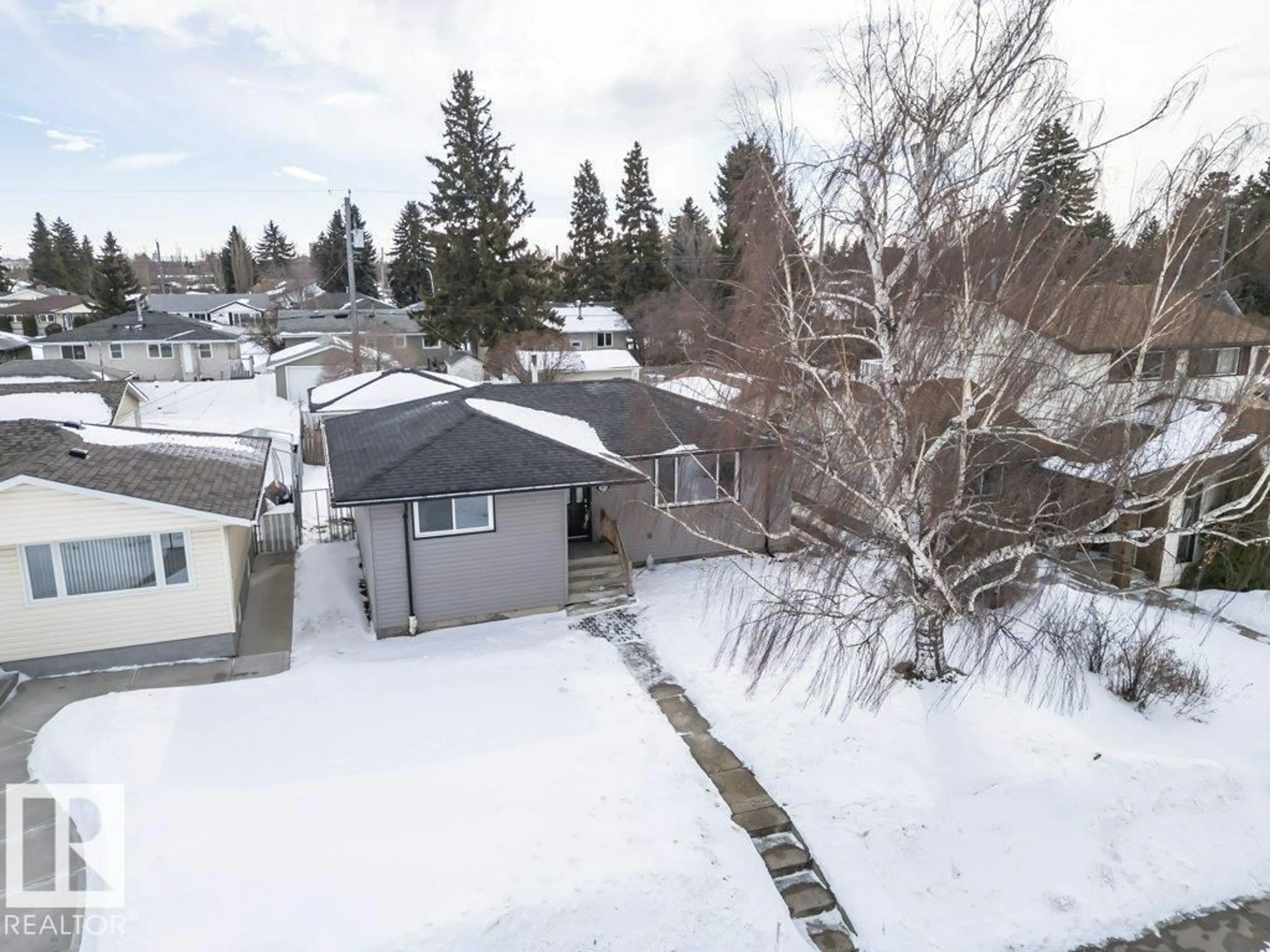 A pic from outside/outdoor area/front of a property/back of a property/a pic from drone, street for 4303 104A AV, Edmonton Alberta T6A0Z2
