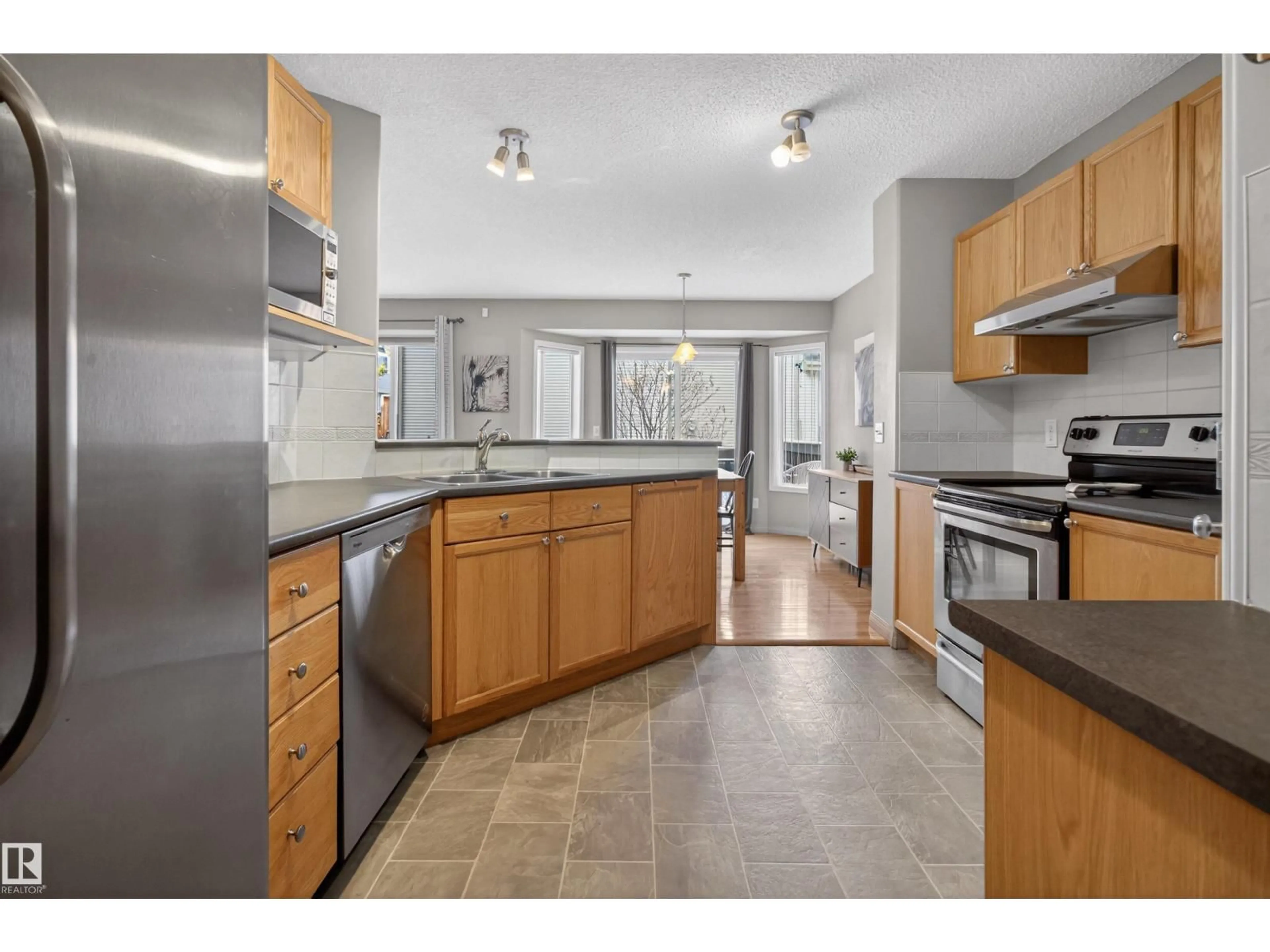 Standard kitchen, unknown for 155 - 35 CROCUS CR, Sherwood Park Alberta T8H2M4