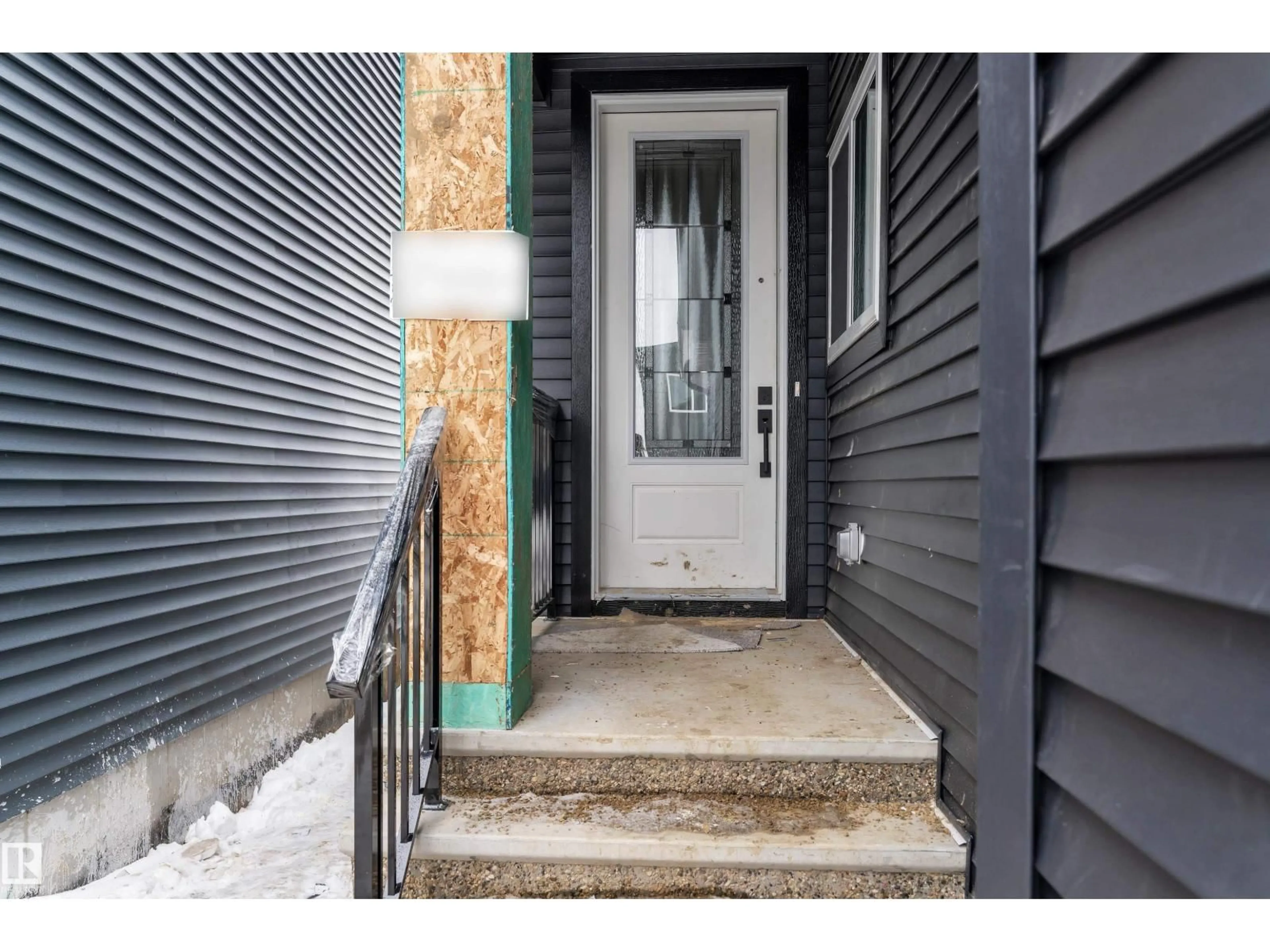 Indoor entryway for SW - 127 24 ST, Edmonton Alberta T6X3K4