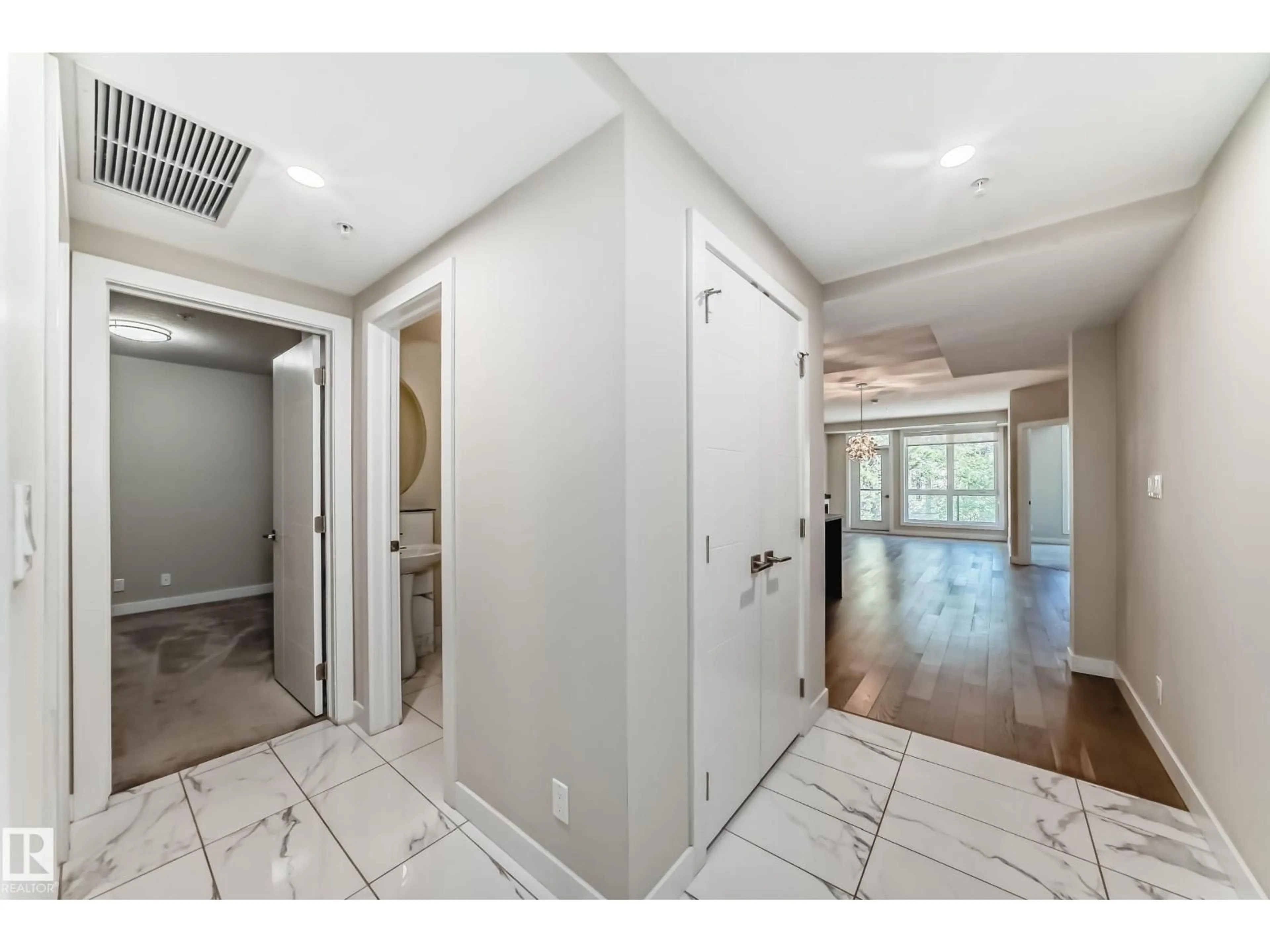 Unknown for 205 - 11710 87 AV, Edmonton Alberta T6G0Y3