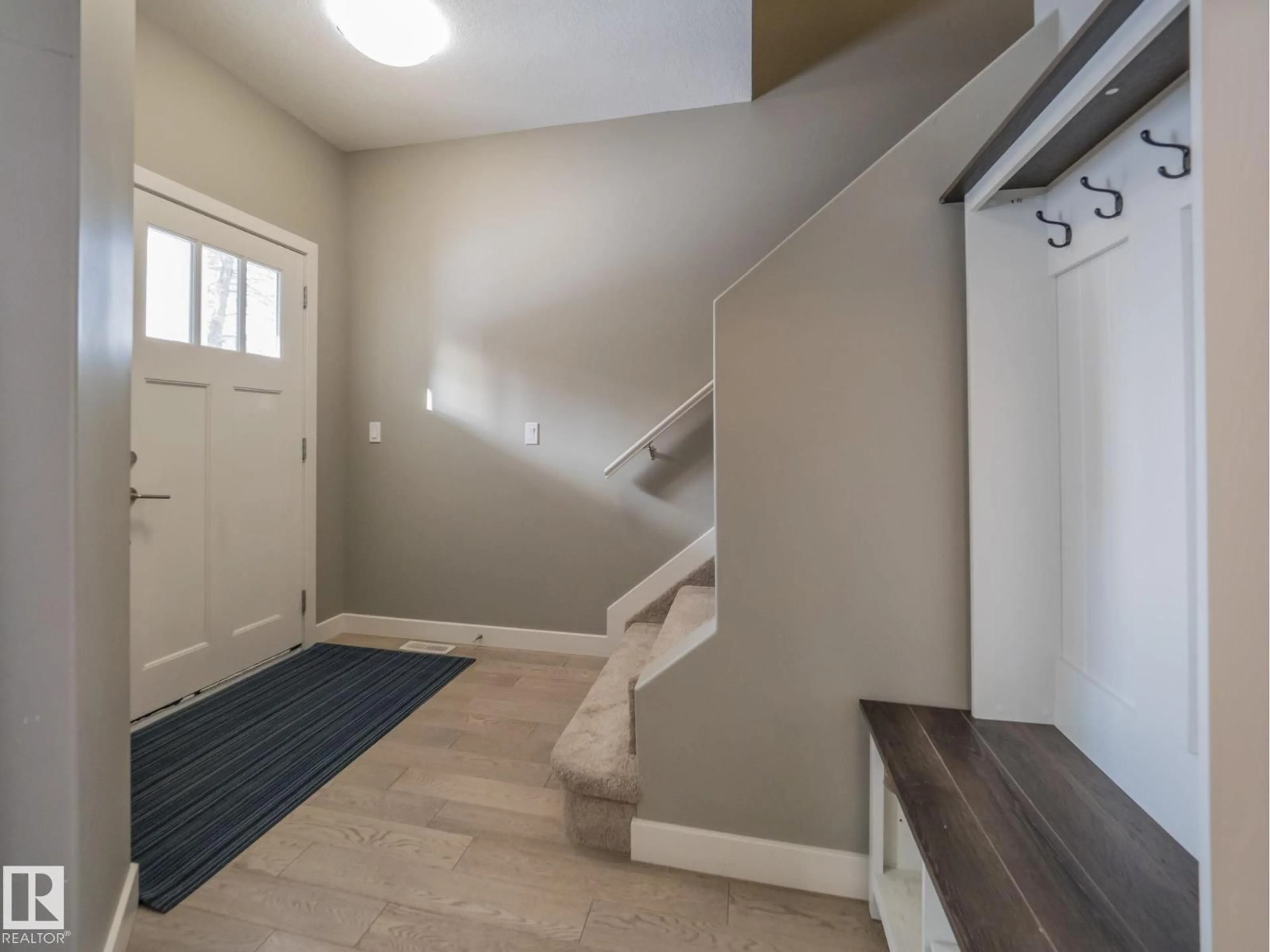 Indoor entryway for NW - 12137 103 ST, Edmonton Alberta T5G2J8