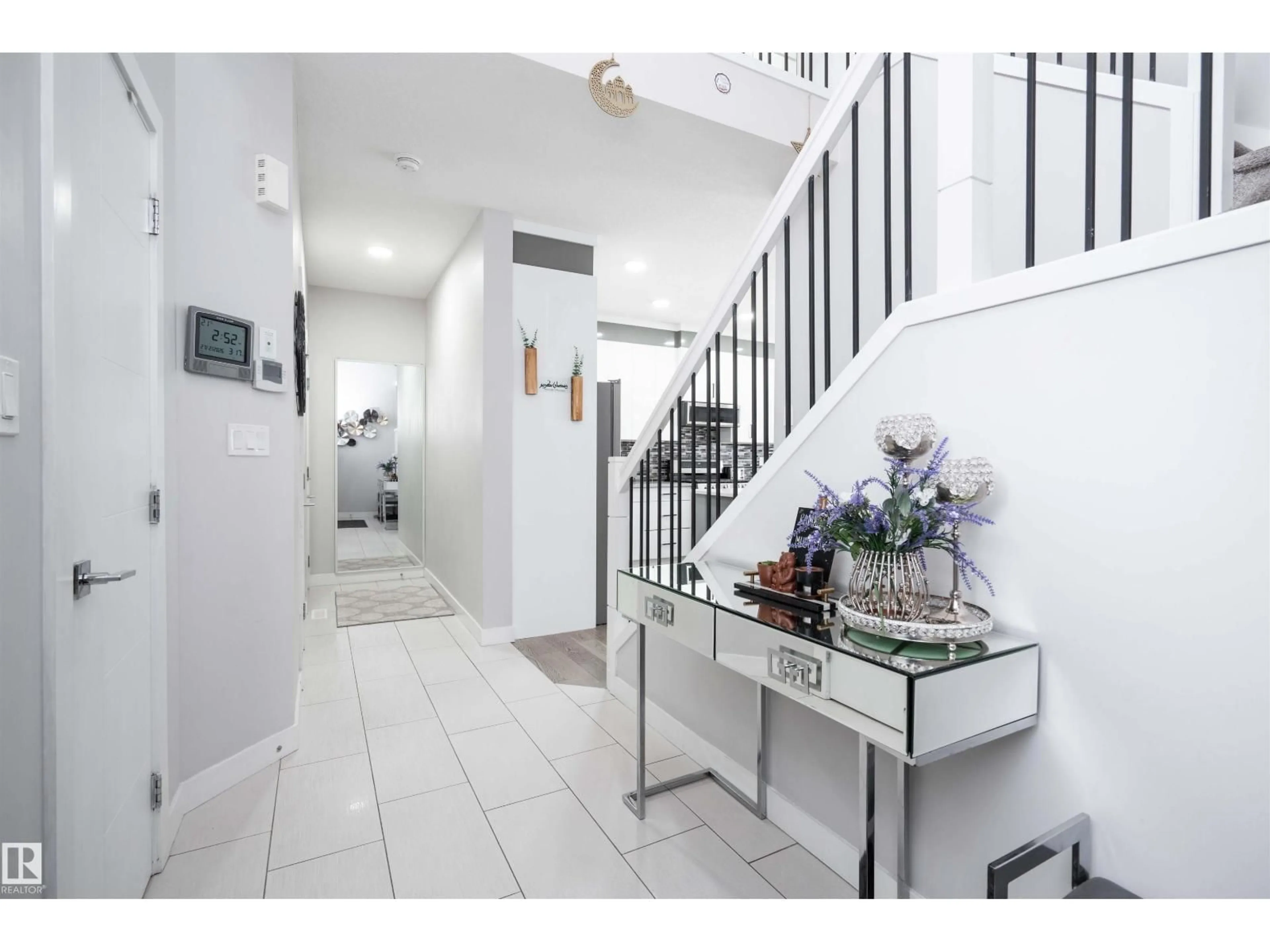 Indoor foyer for #43 - 1703 16 AV, Edmonton Alberta T6T2C3