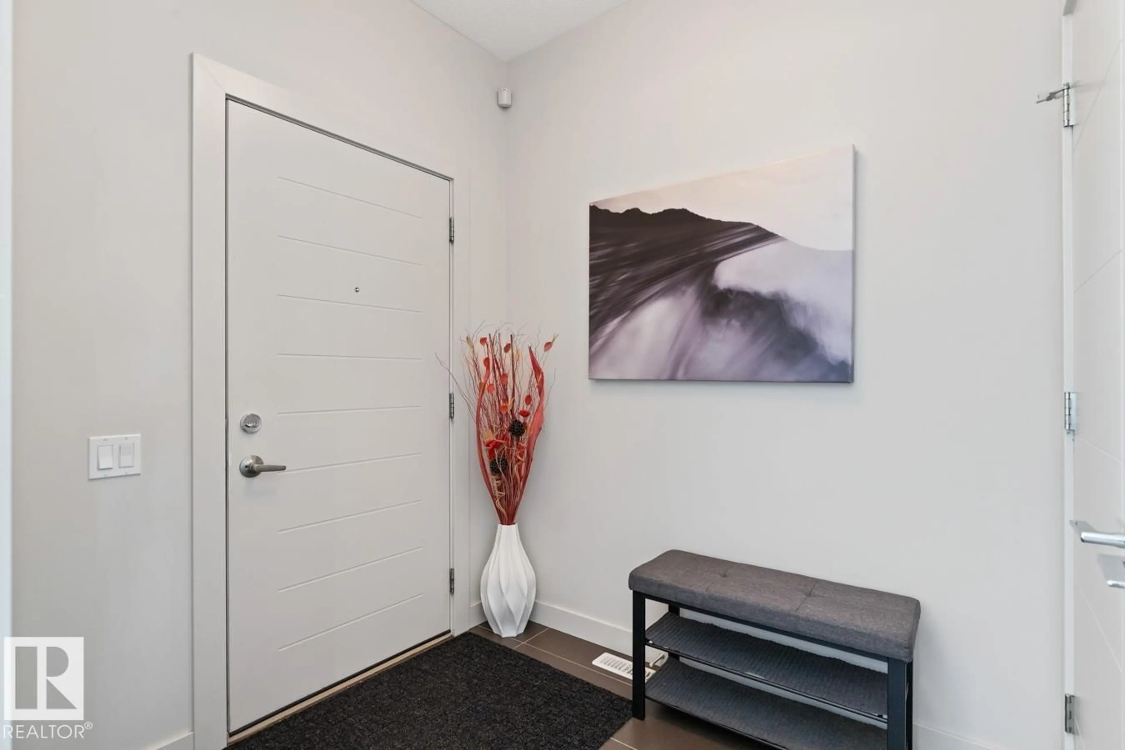 Indoor entryway for 3 KENTON WY, Spruce Grove Alberta T7X0P7