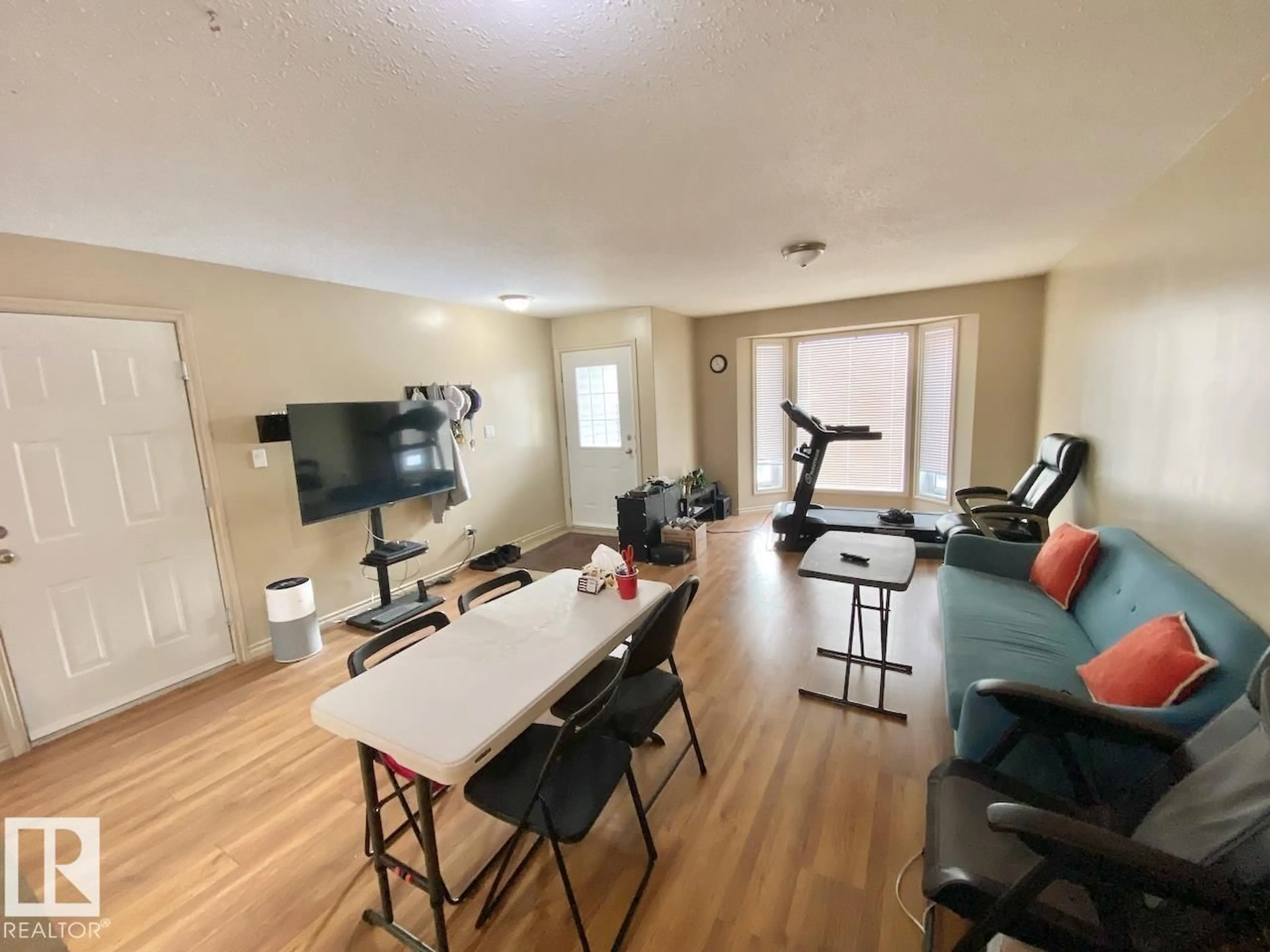 A pic of a room for 5104 51 AV, St. Paul Town Alberta T0A3A0