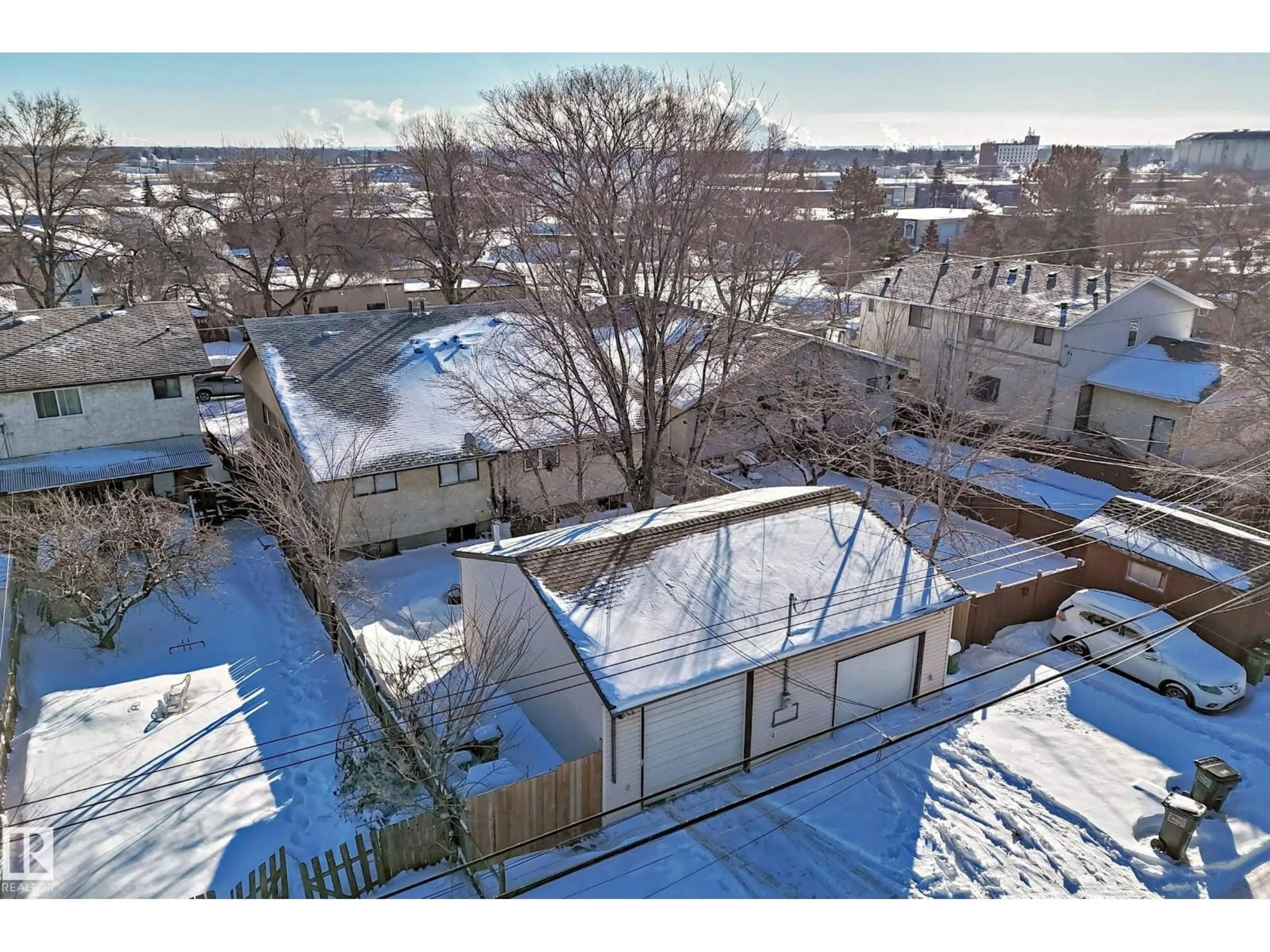 A pic from outside/outdoor area/front of a property/back of a property/a pic from drone, street for NW - 12212 77 ST, Edmonton Alberta T5B2H1