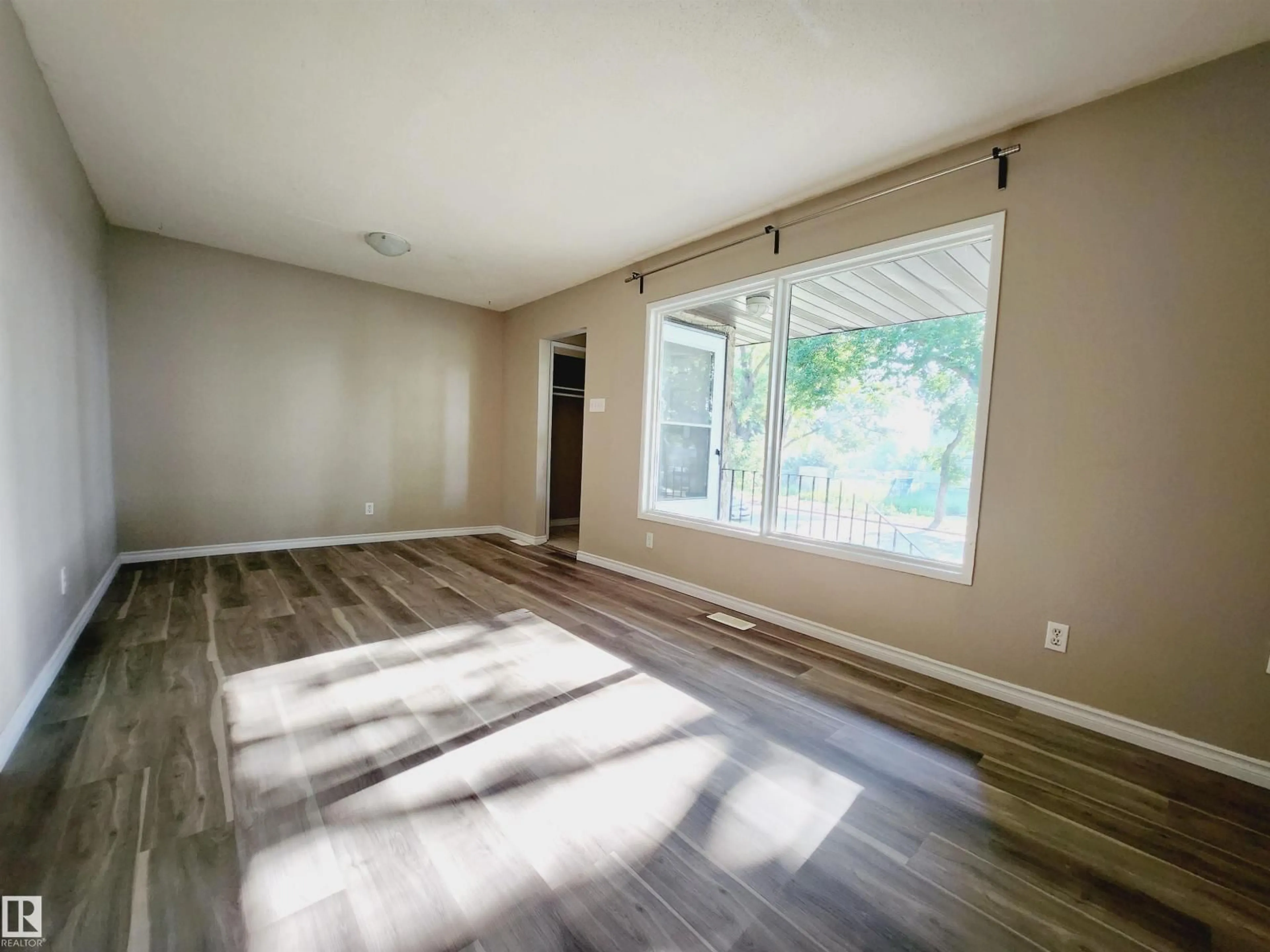 A pic of a room for NW - 12212-12214 77 ST, Edmonton Alberta T5B2G9