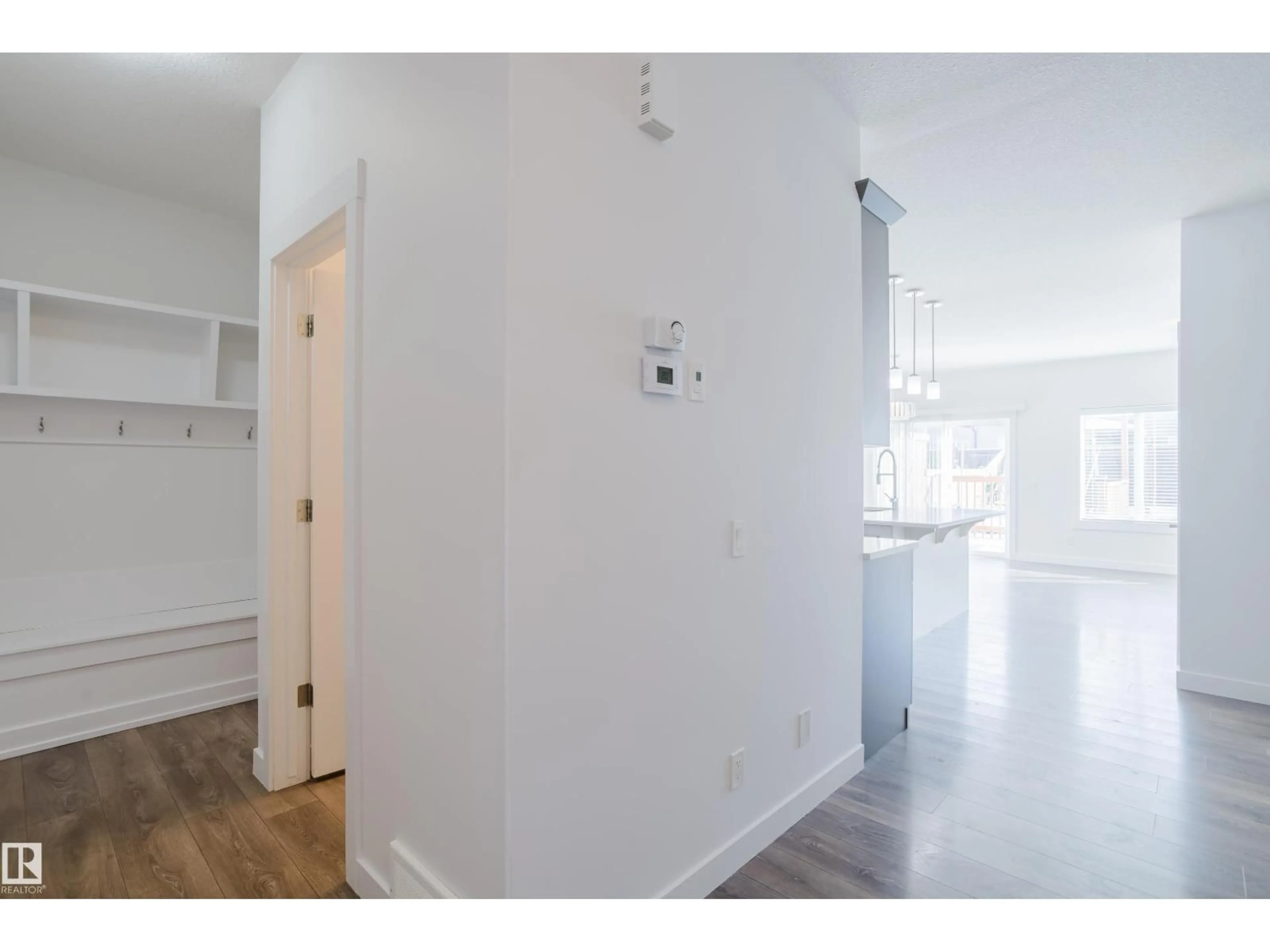 Indoor entryway for 16755 65 ST, Edmonton Alberta T5Y3X8