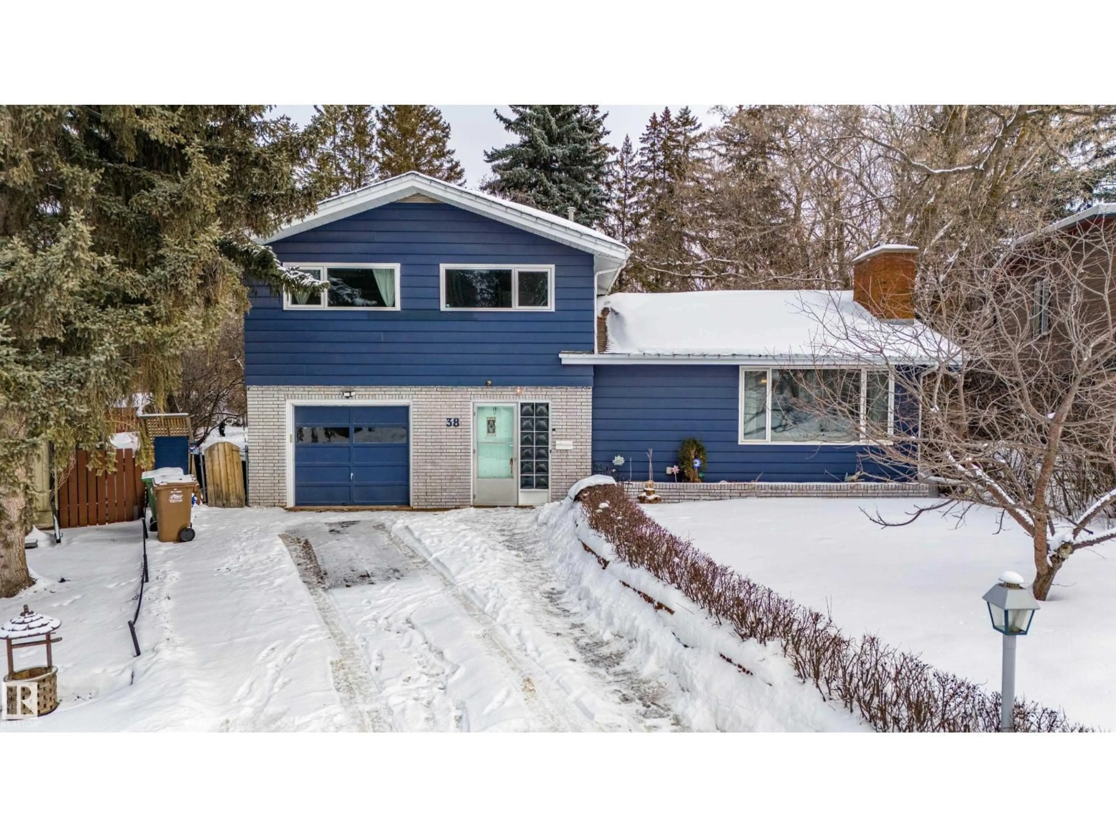 Unknown for 38 GRESHAM BV, St. Albert Alberta T8N1A9