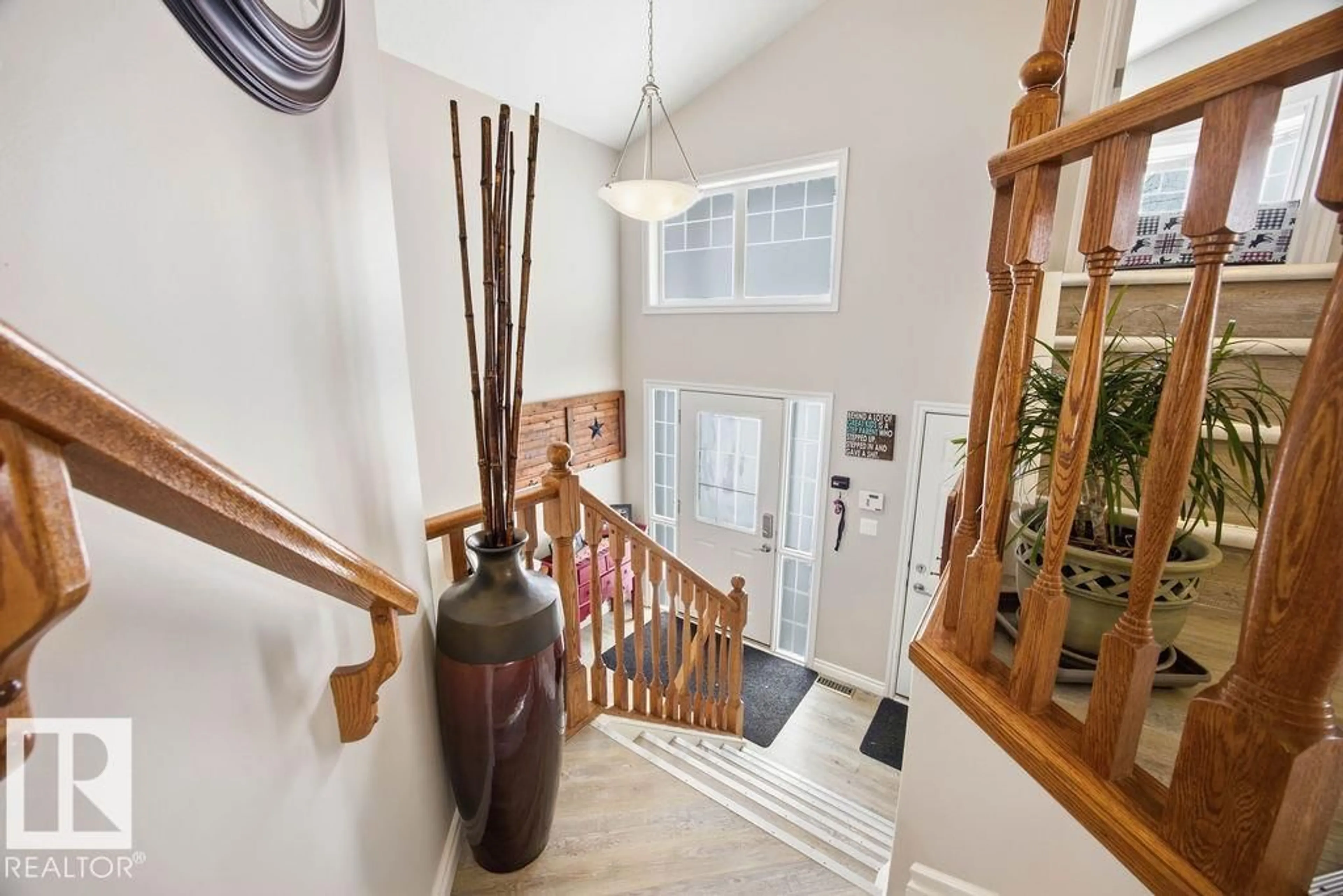 Indoor entryway for 62 POINTE, Beaumont Alberta T4X1S9