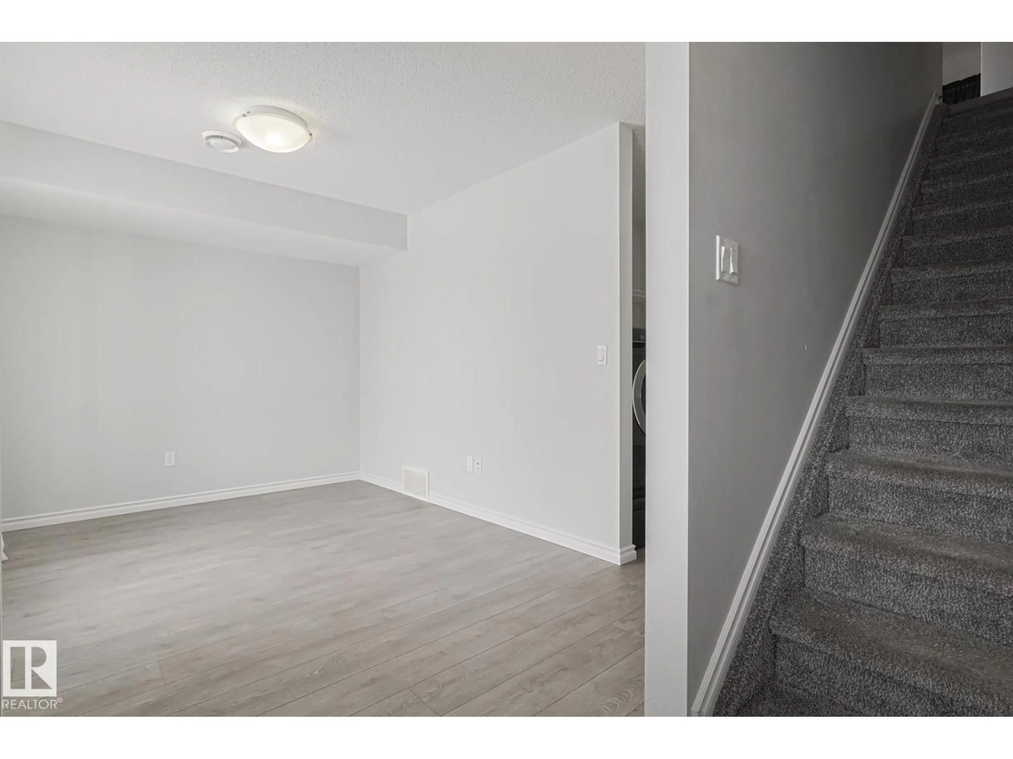 A pic of a room for 31 AUGUSTINE CR, Sherwood Park Alberta T8H0Z8