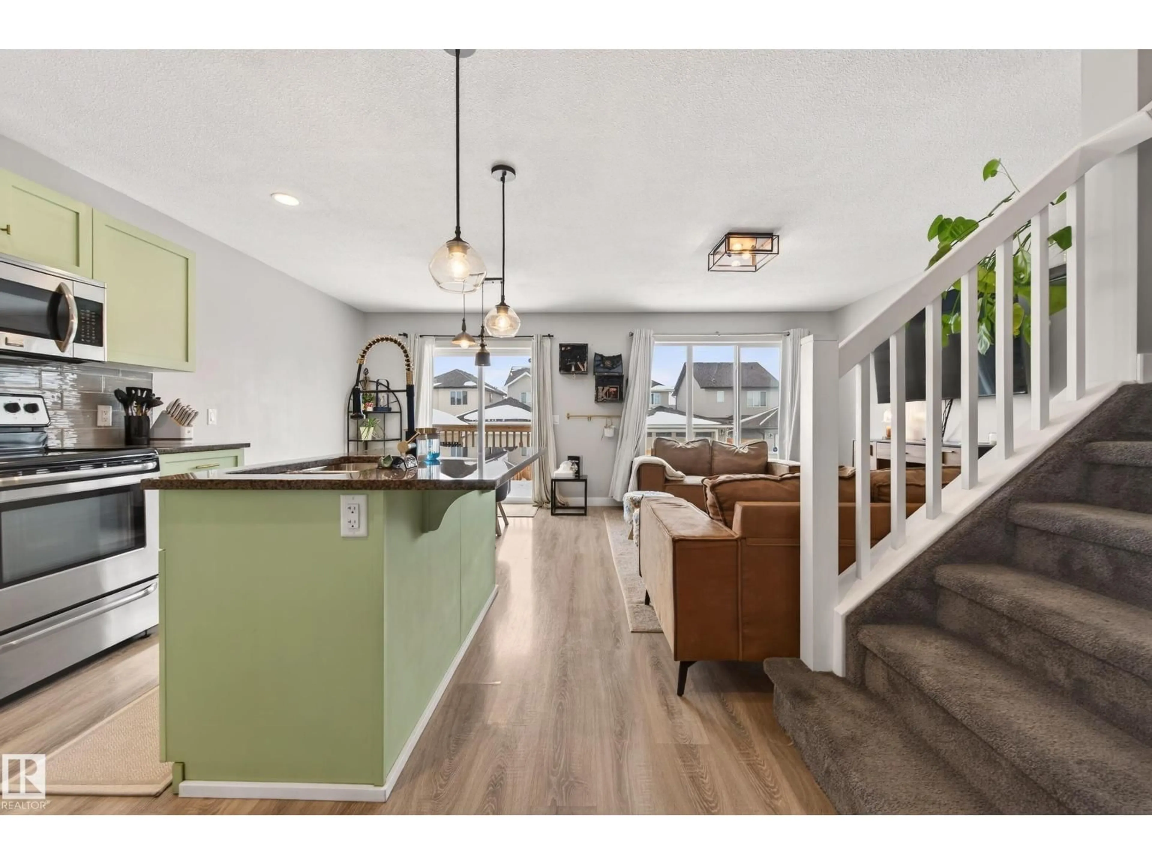 Open concept kitchen, unknown for 48 SIERRA WD, Fort Saskatchewan Alberta T8L0T3