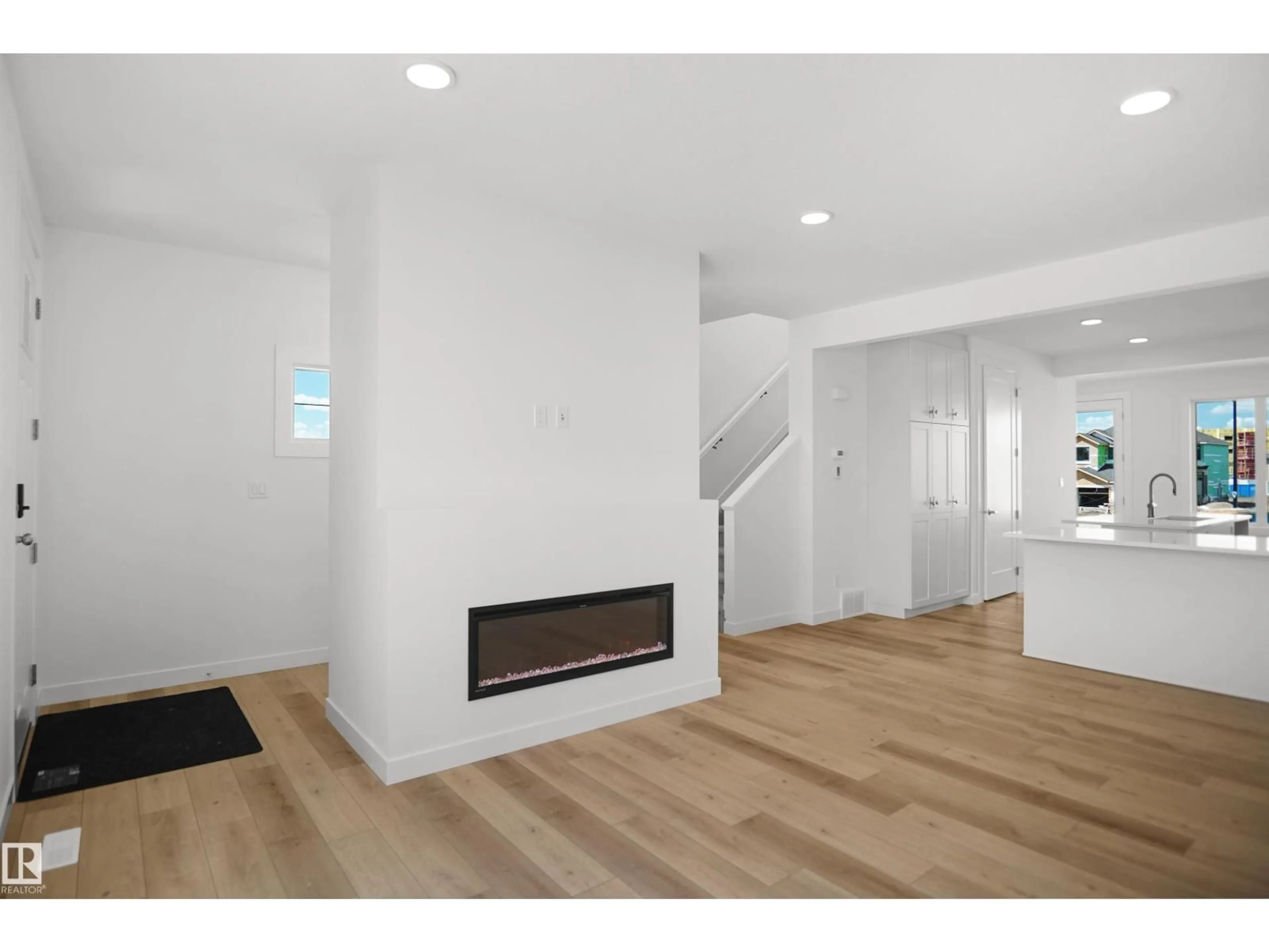 Unknown for NW - 1308 9 ST, Edmonton Alberta T6T2W2