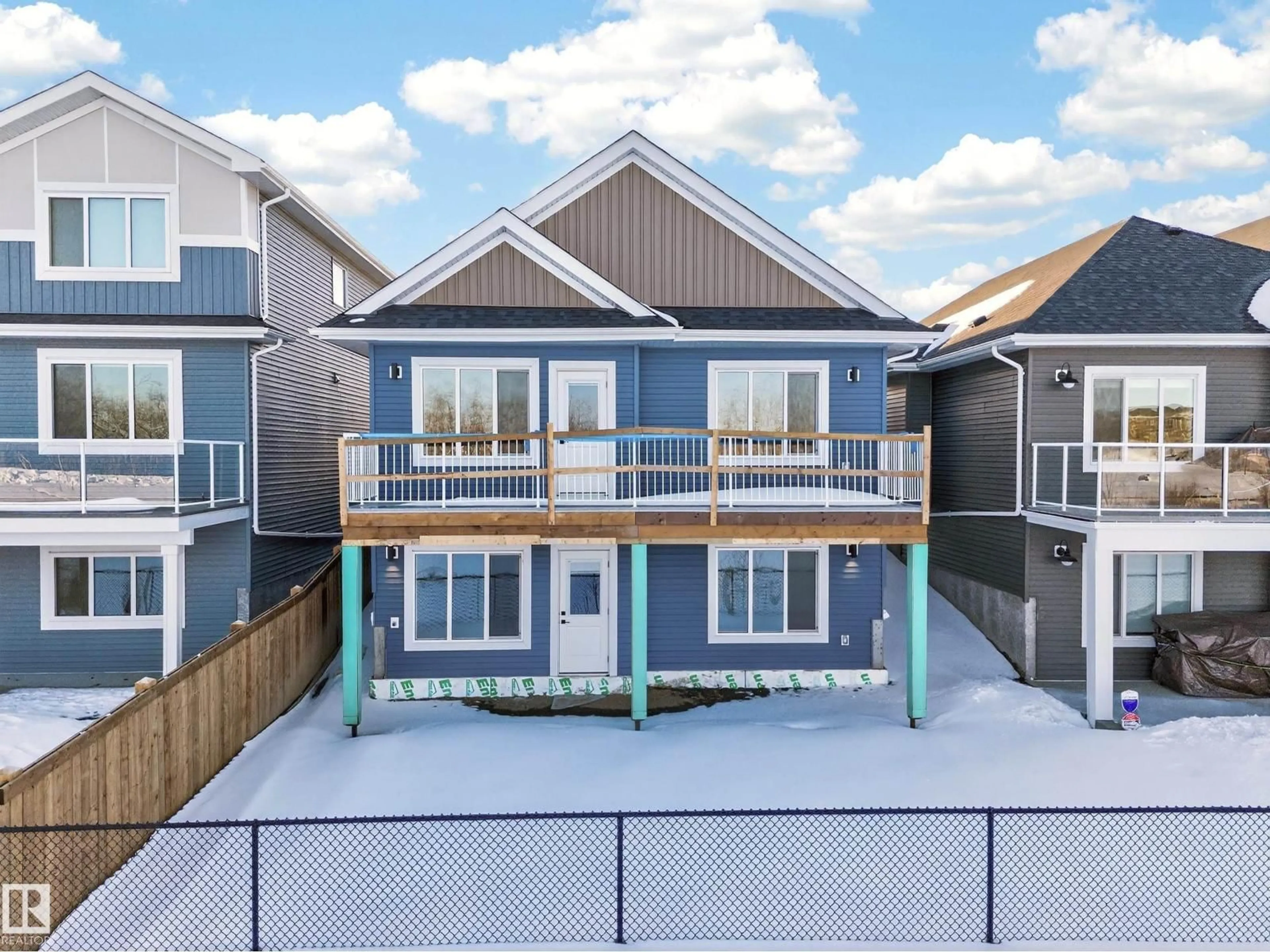 A pic from outside/outdoor area/front of a property/back of a property/a pic from drone, water/lake/river/ocean view for 3325 CHICKADEE DRIVE, Edmonton Alberta T5V1R5
