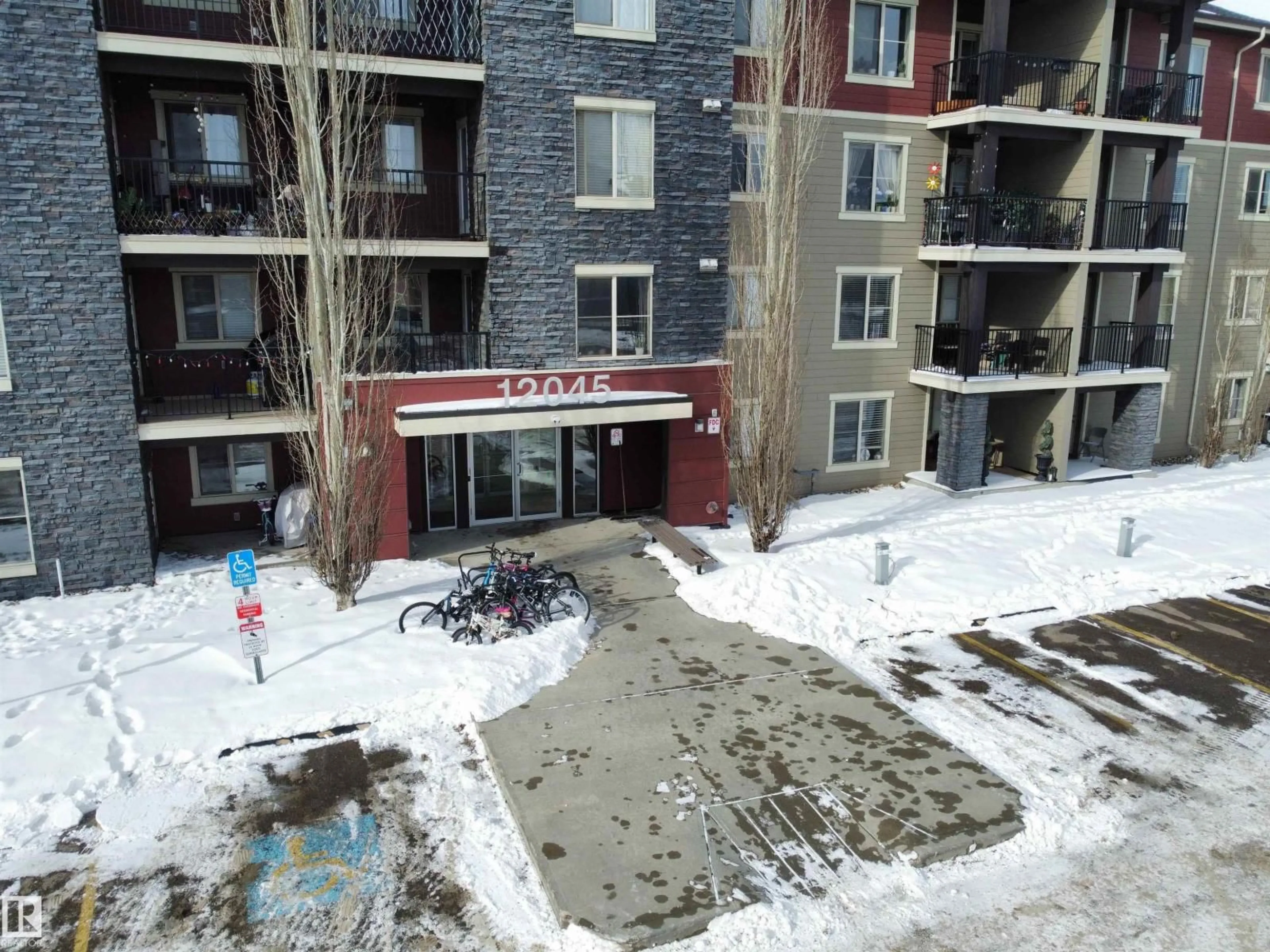 A pic from outside/outdoor area/front of a property/back of a property/a pic from drone, unknown for 315 12045 22 AV SW, Edmonton Alberta T6W2Y2