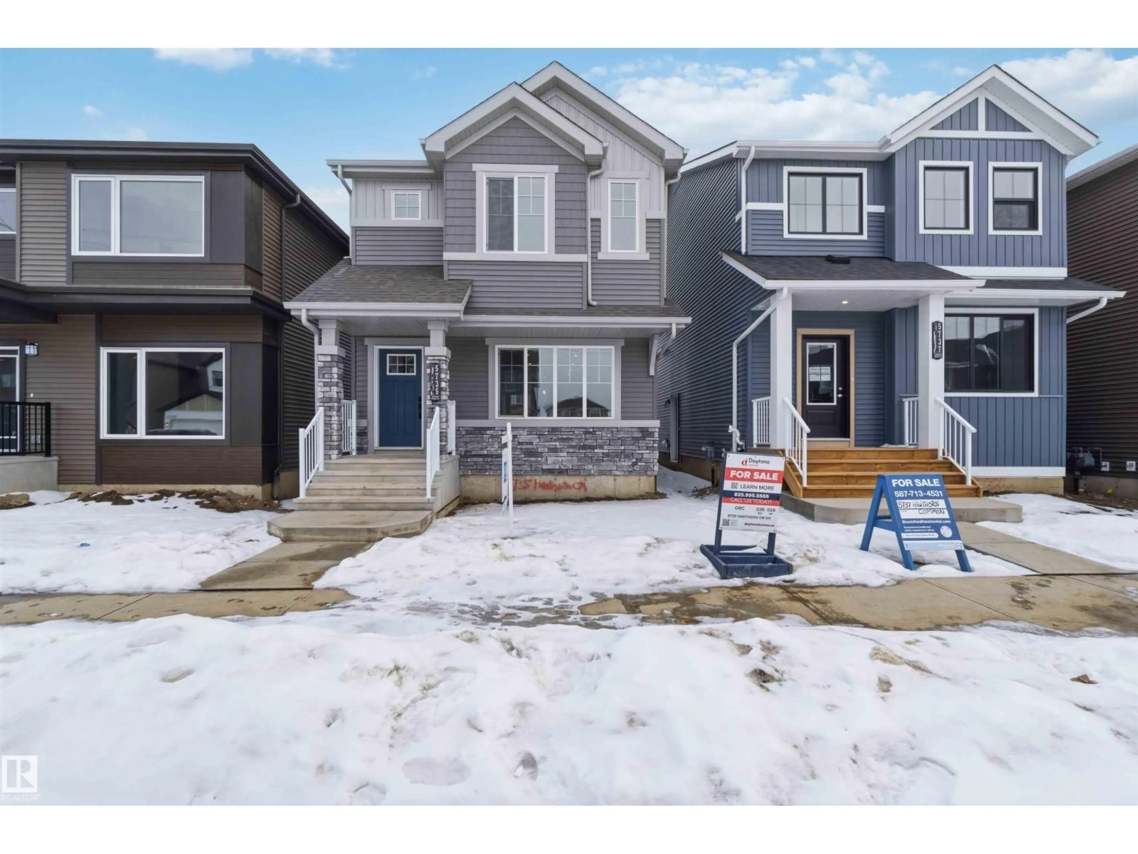 Home with vinyl exterior material, street for 19348 29 AV, Edmonton Alberta T6M3B1