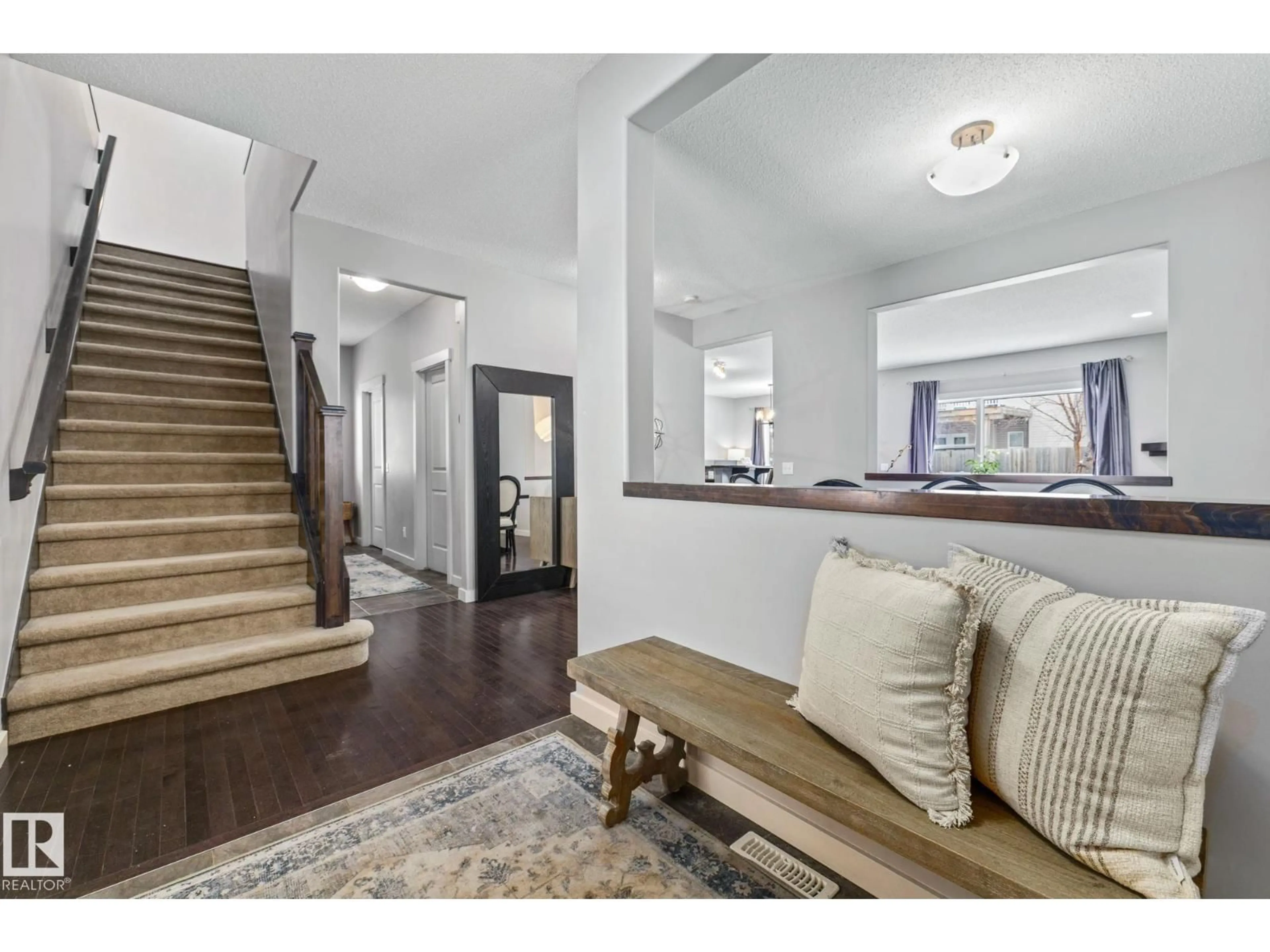 Indoor entryway for 122 CAMPBELL DR, Sherwood Park Alberta T8L0E3