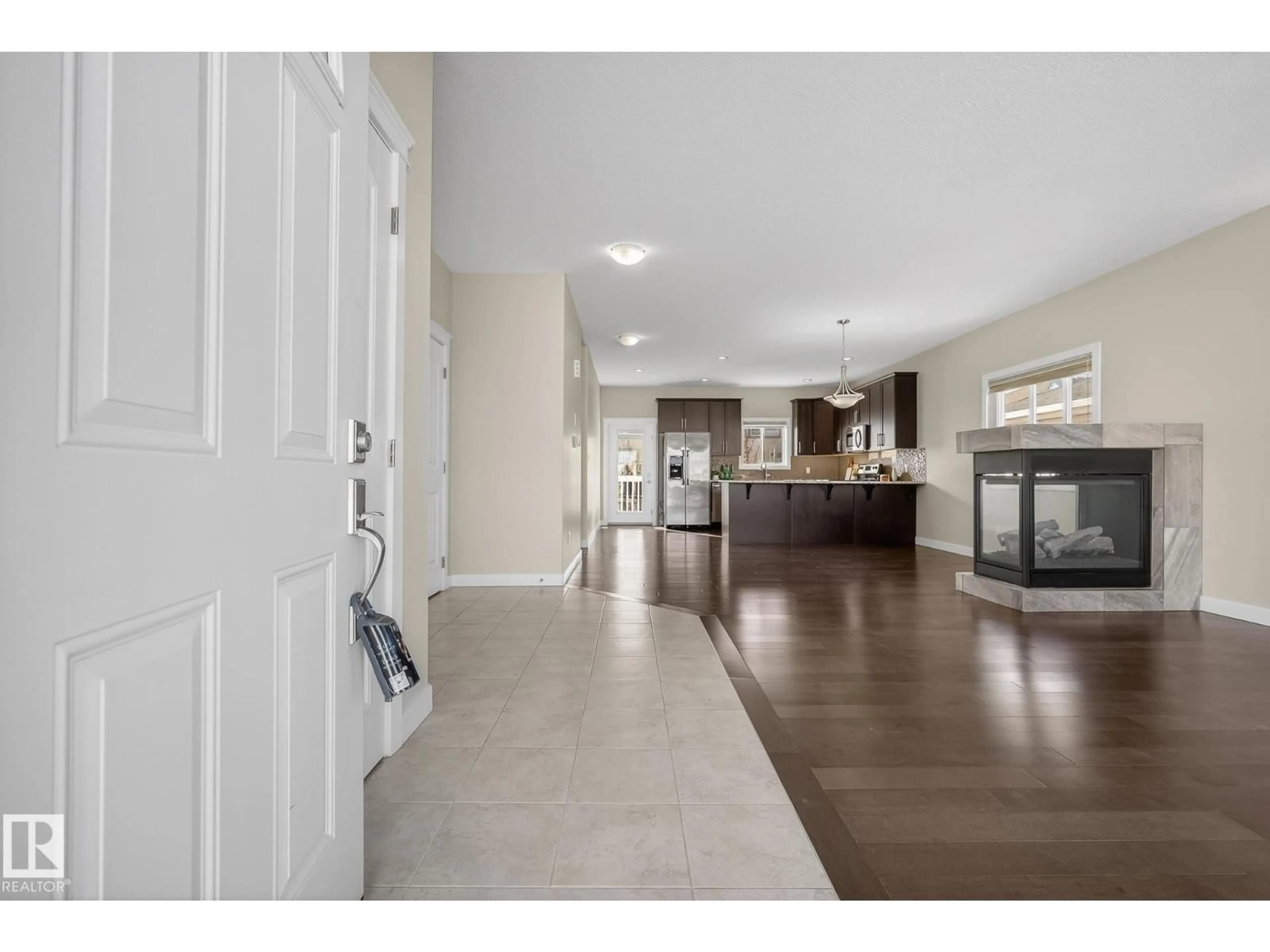 Indoor entryway for 41 - 401 BOTHWELL DR, Sherwood Park Alberta T8H2C9