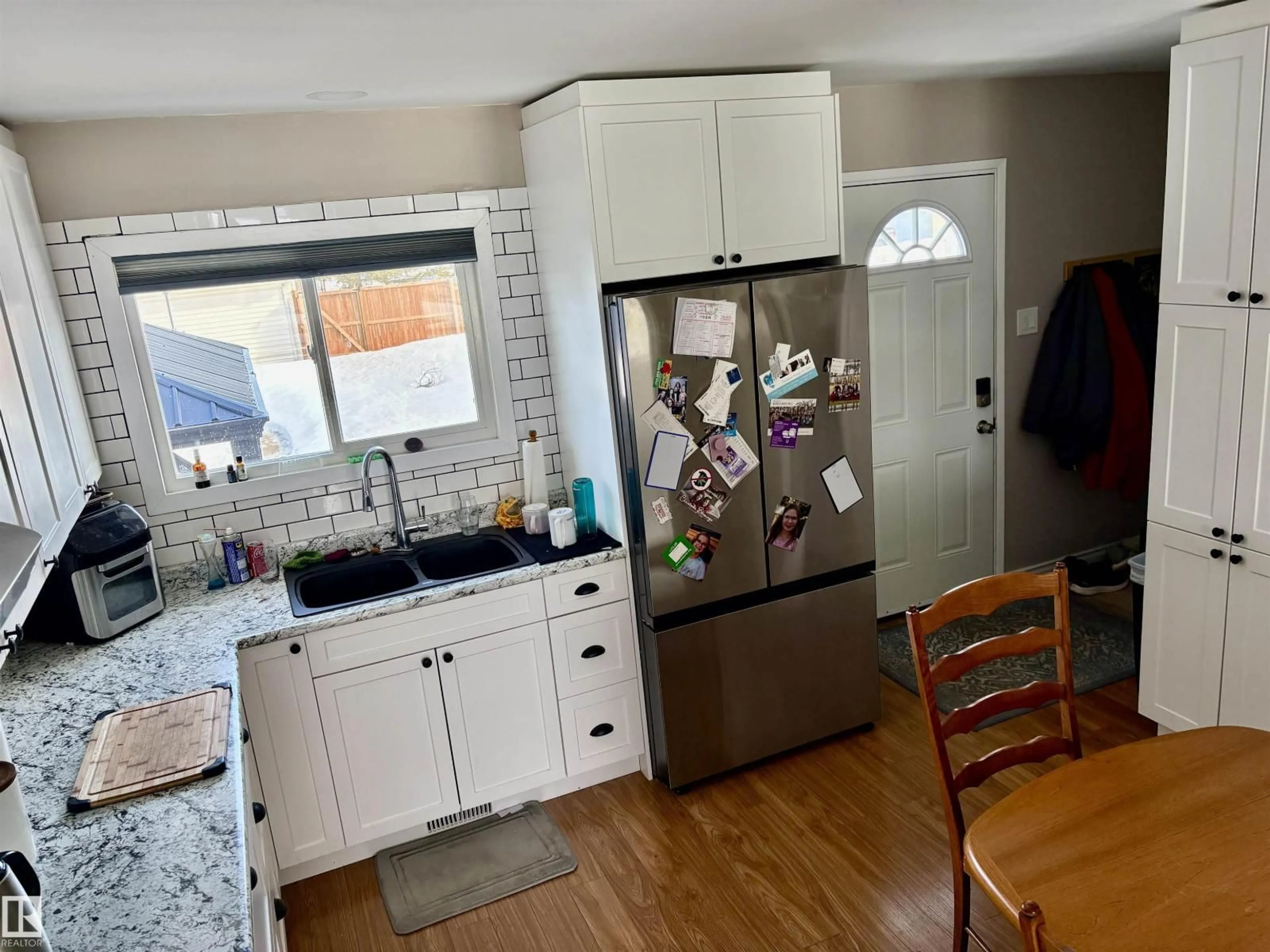 Open concept kitchen, ceramic/tile floor for 5601 48A ST, Vegreville Alberta T9C1G7