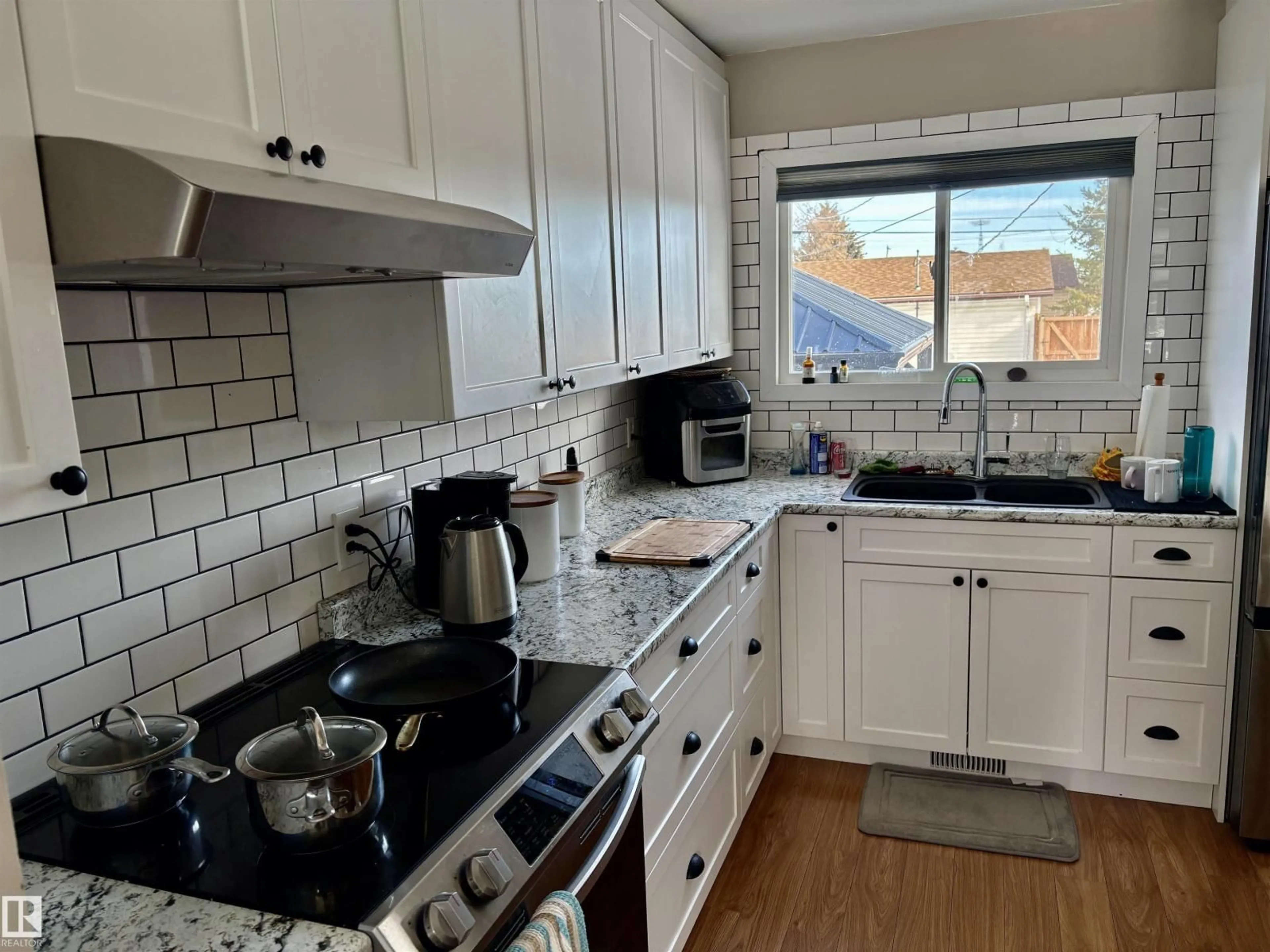 Standard kitchen, ceramic/tile floor for 5601 48A ST, Vegreville Alberta T9C1G7