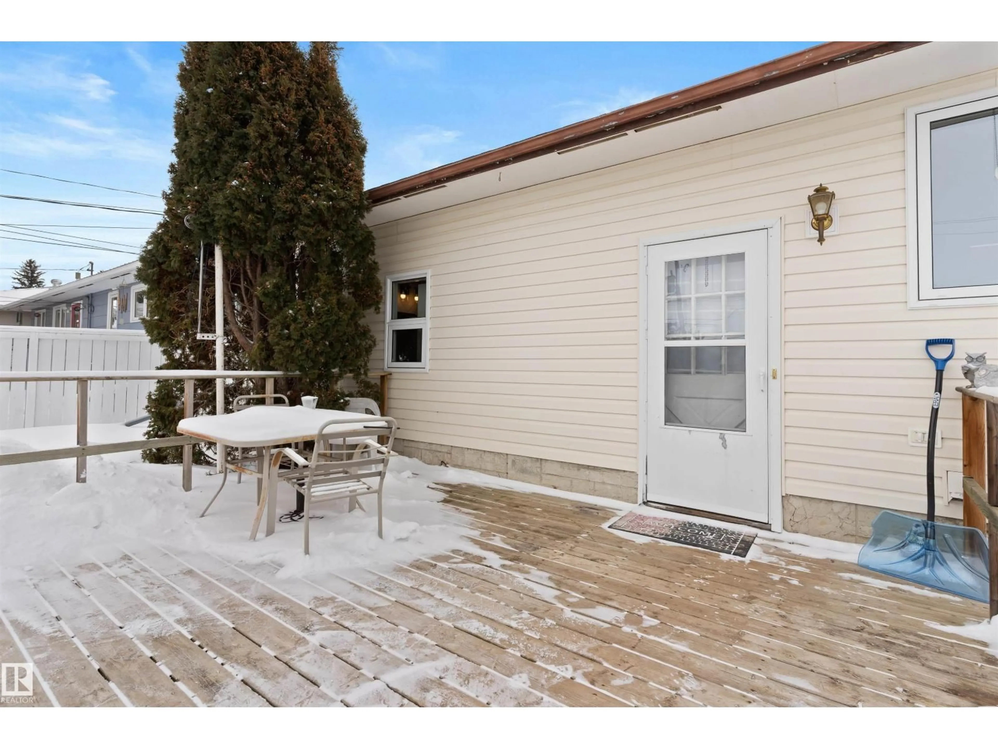 Patio, street for 4321 48A ST, Vegreville Alberta T9C1B2