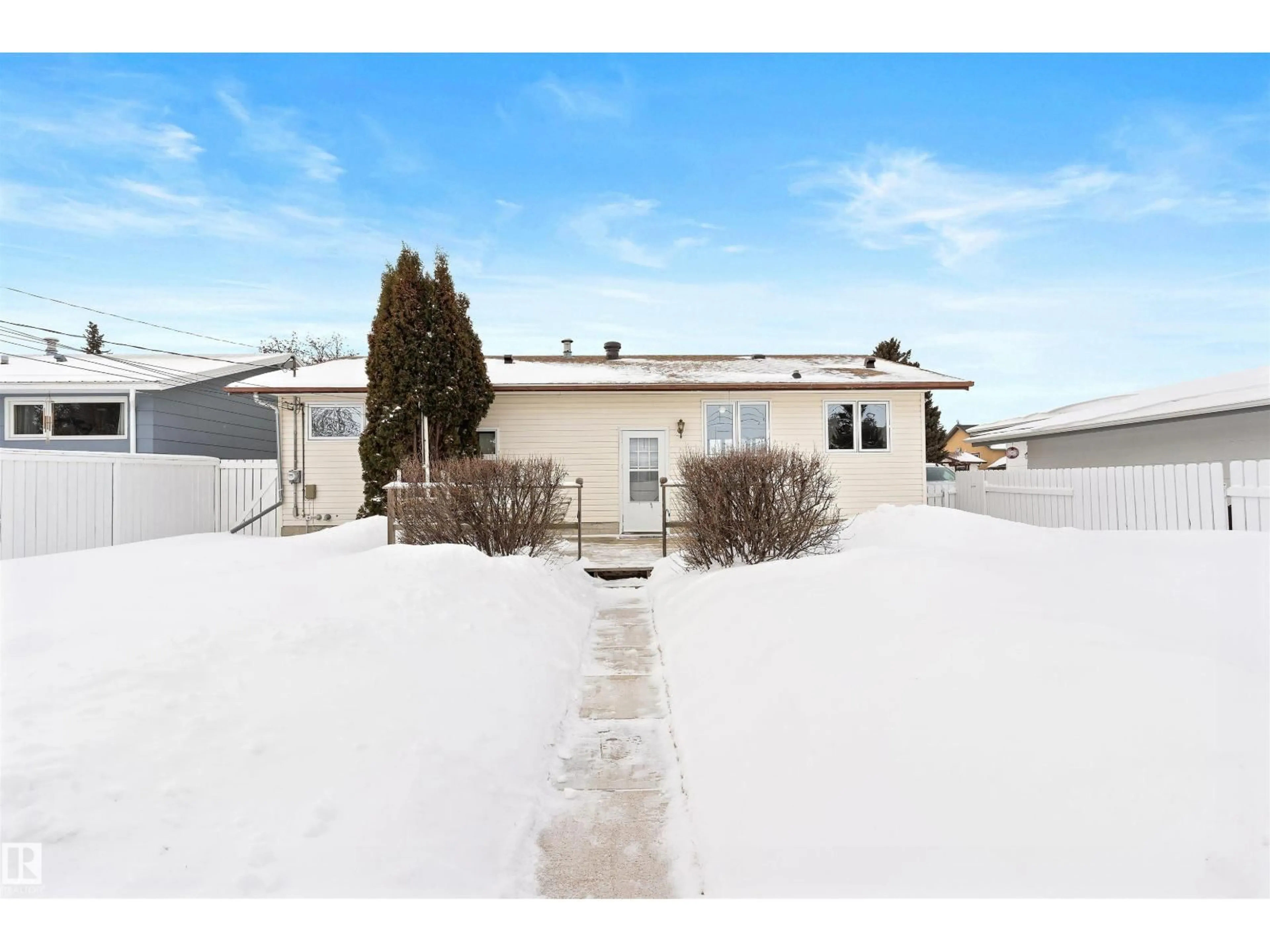 A pic from outside/outdoor area/front of a property/back of a property/a pic from drone, building for 4321 48A ST, Vegreville Alberta T9C1B2