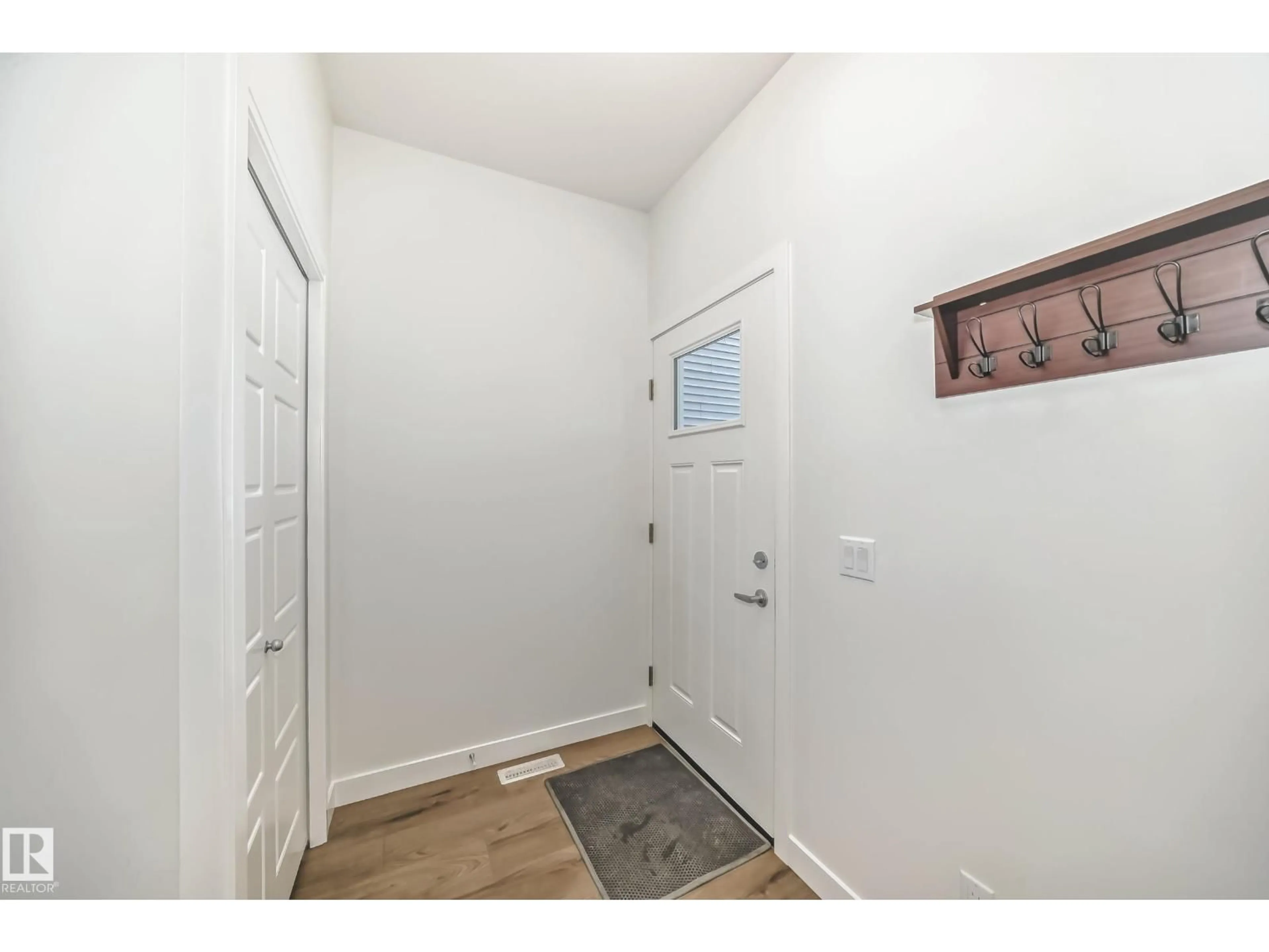 Indoor entryway for GR SW - 2896 COUGHLAN GREEN, Edmonton Alberta T6W4B2