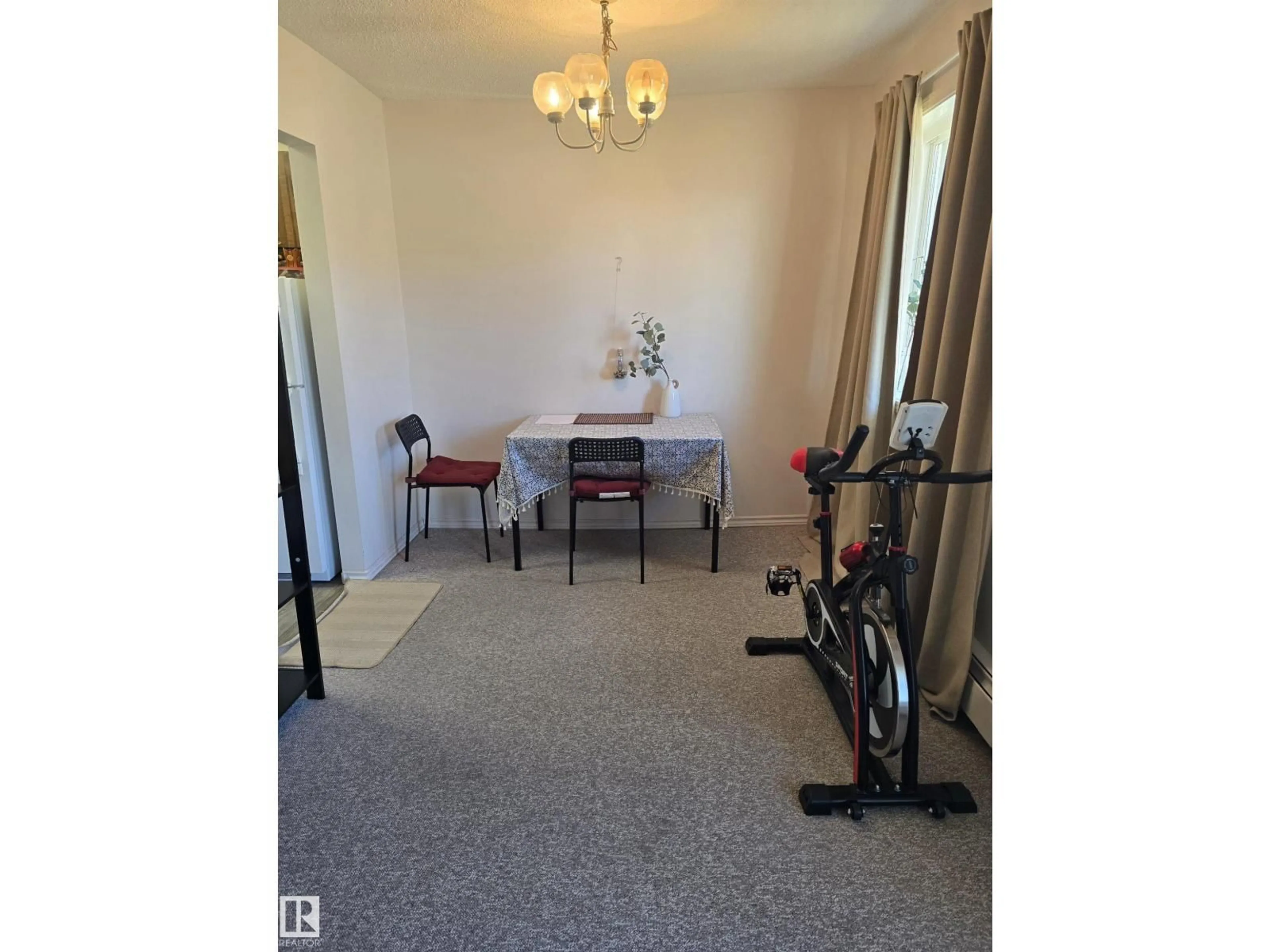 A pic of a room for #102 - 18204 93 AV, Edmonton Alberta T5T2V2