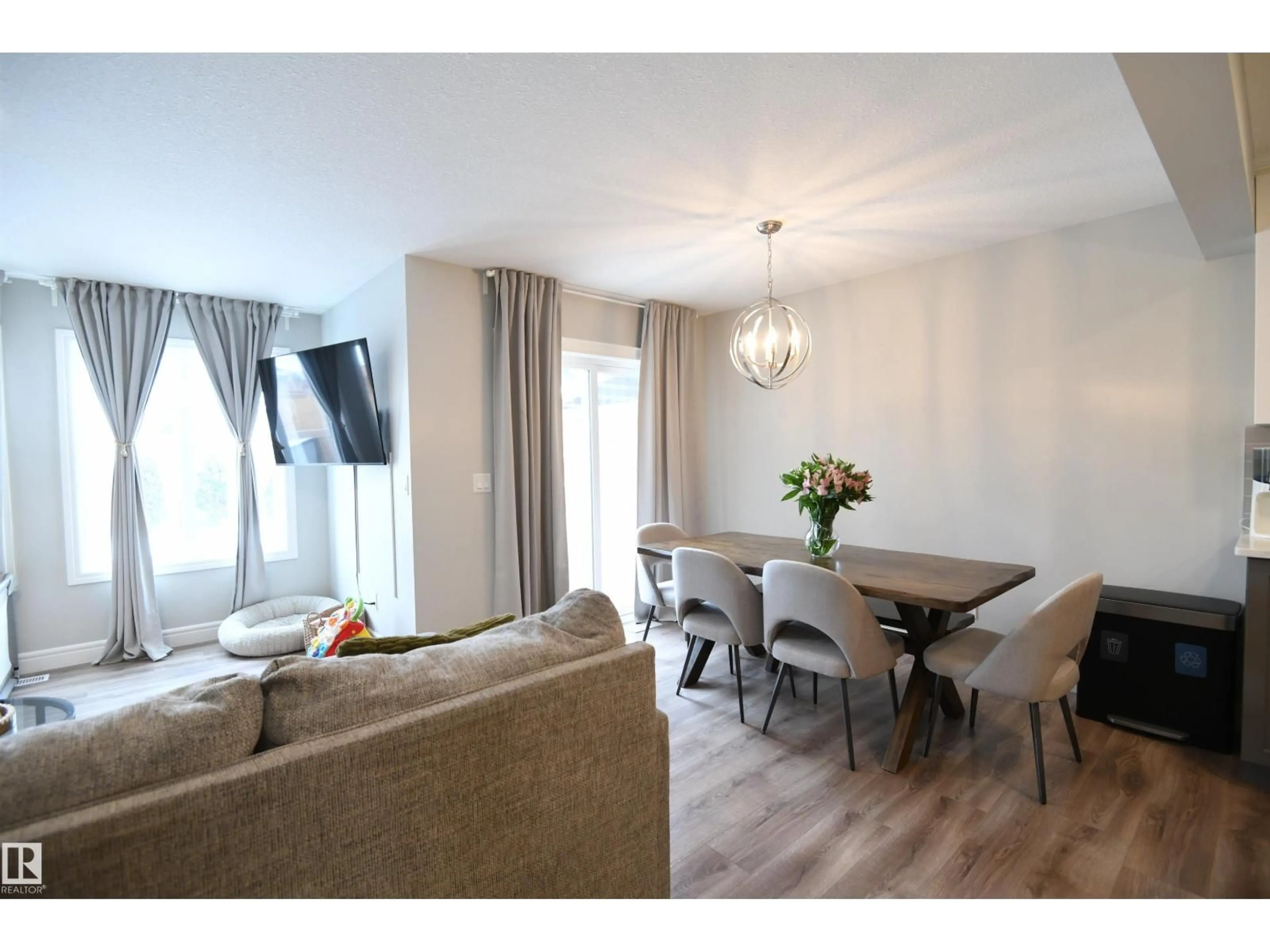 Unknown for 352 SAVOY CR, Sherwood Park Alberta T8H2X2