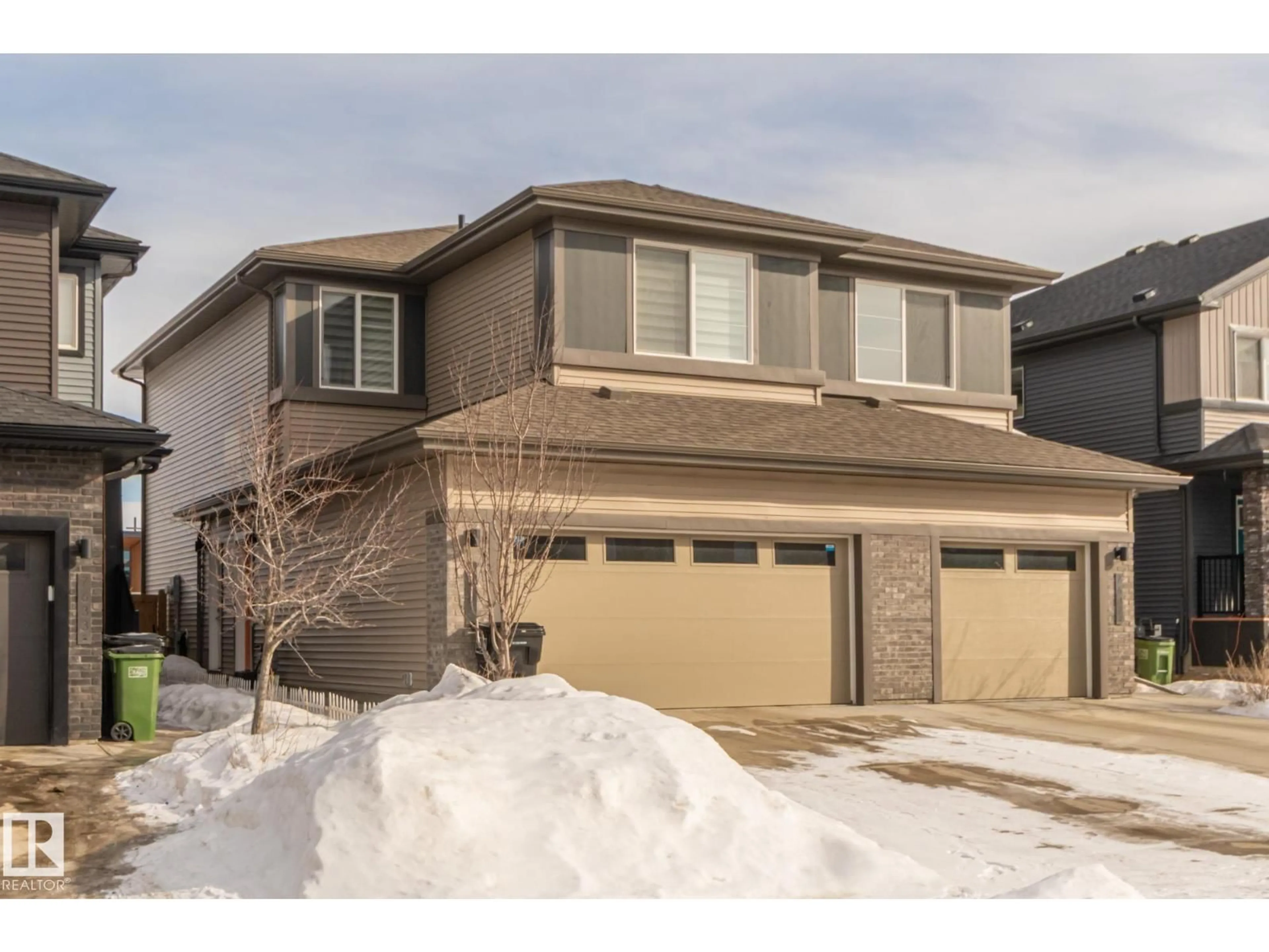 Home with vinyl exterior material, street for 7635 KORULUK PL, Edmonton Alberta T6W4R7