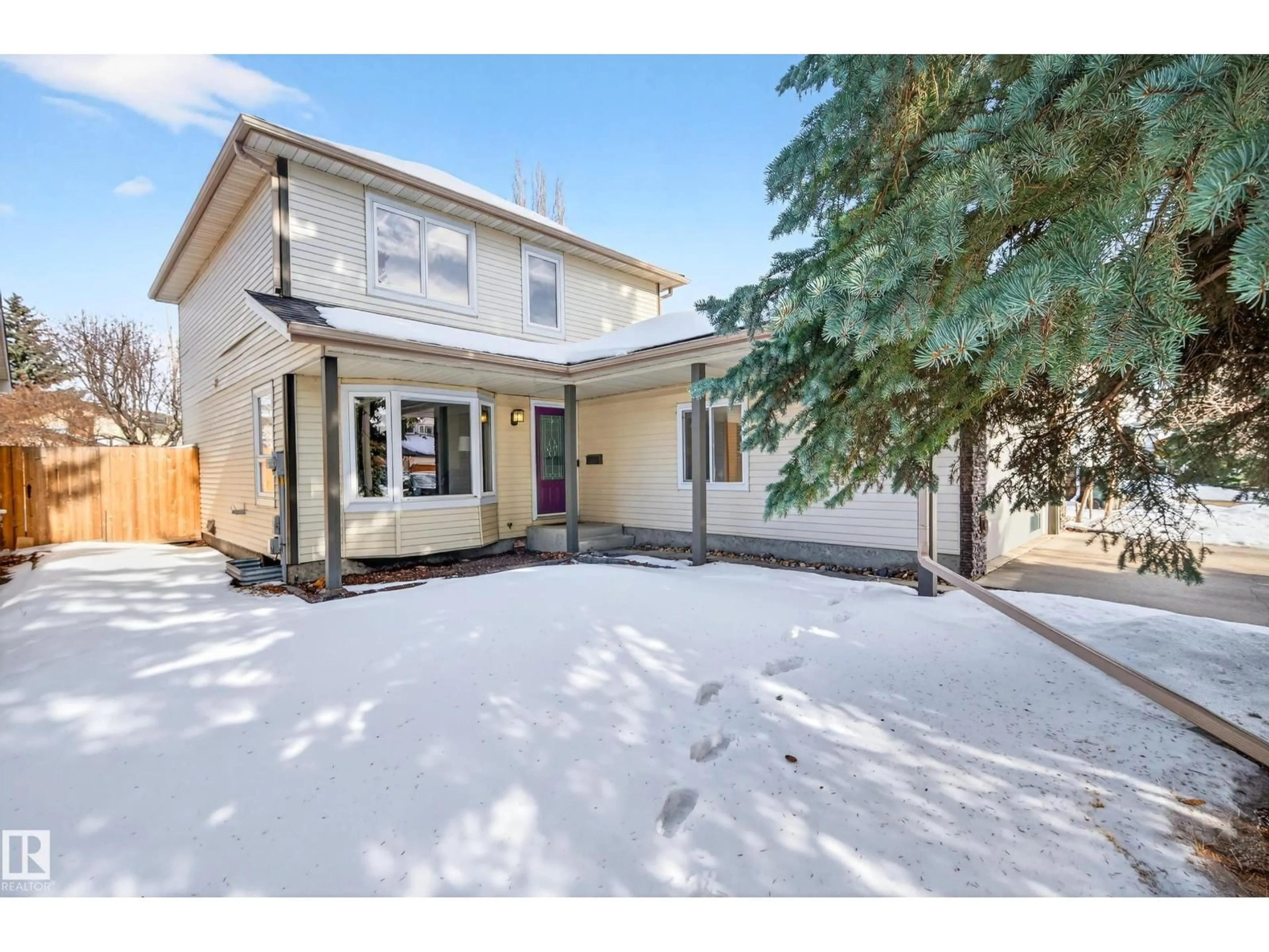 Unknown for 657 VILLAGE DR, Sherwood Park Alberta T8A4K7