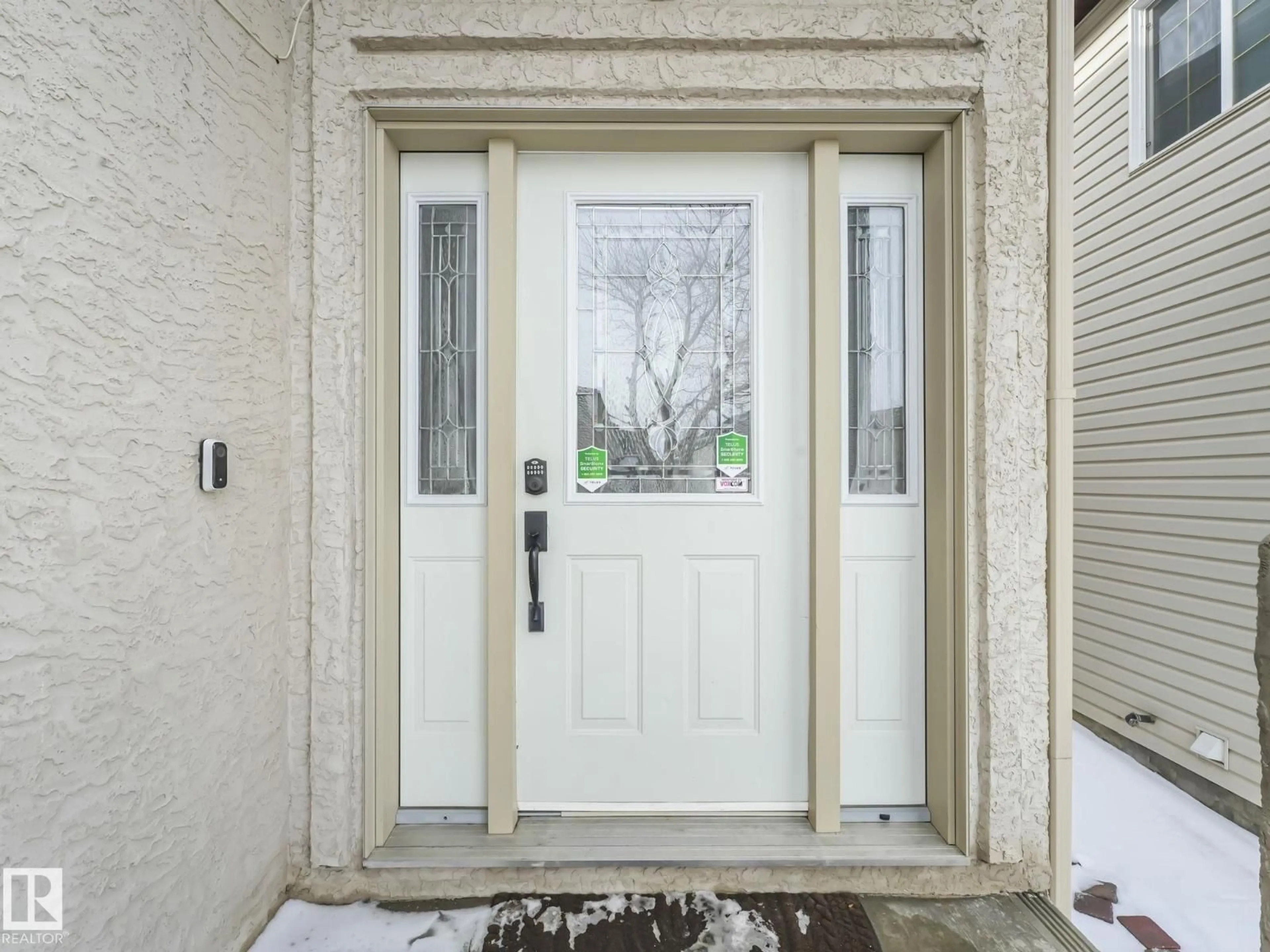Indoor entryway for 18108 105A ST NW, Edmonton Alberta T5X6J2
