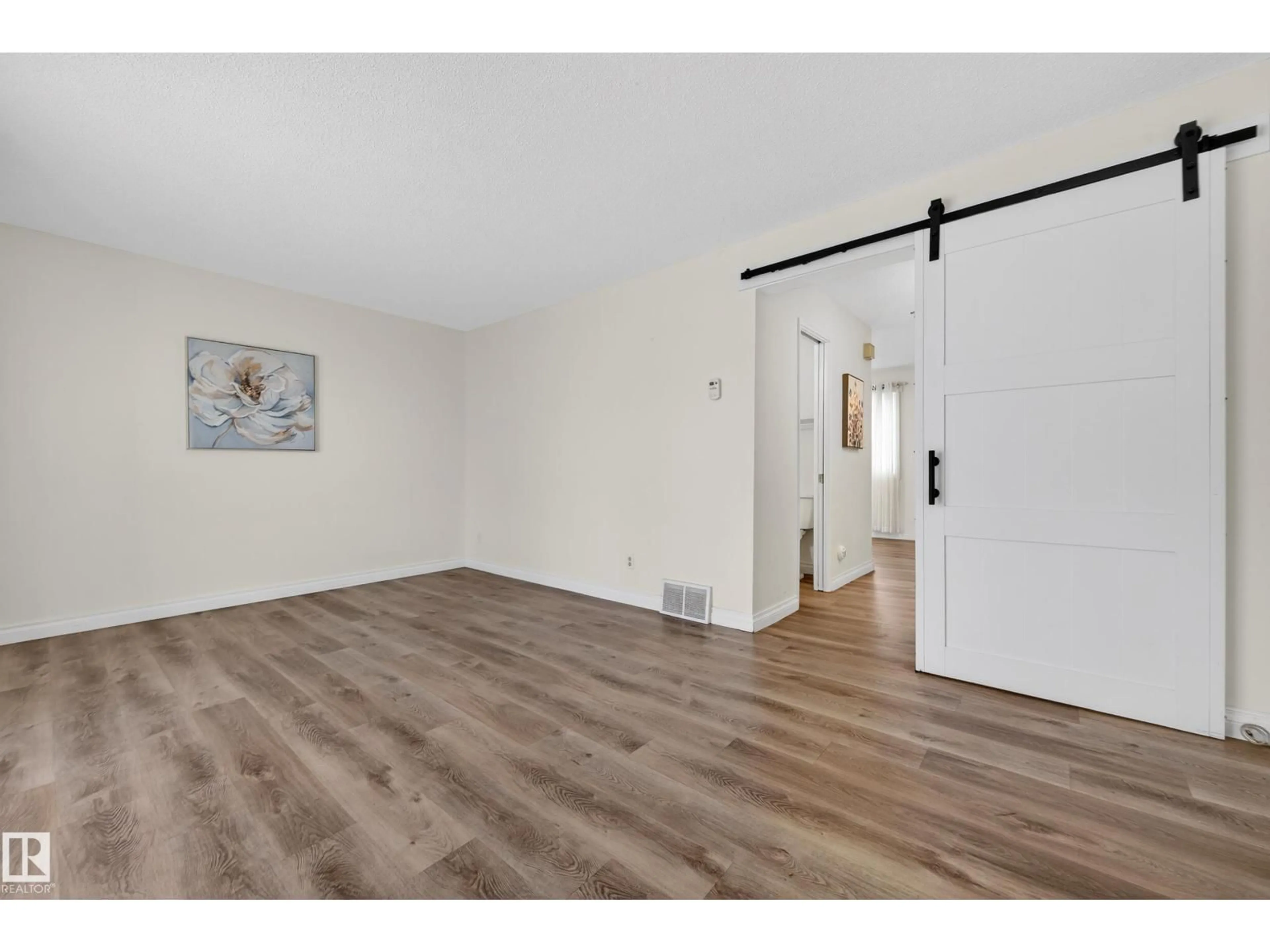 Unknown for 107 WOODSTOCK NW, Edmonton Alberta T5T0H6