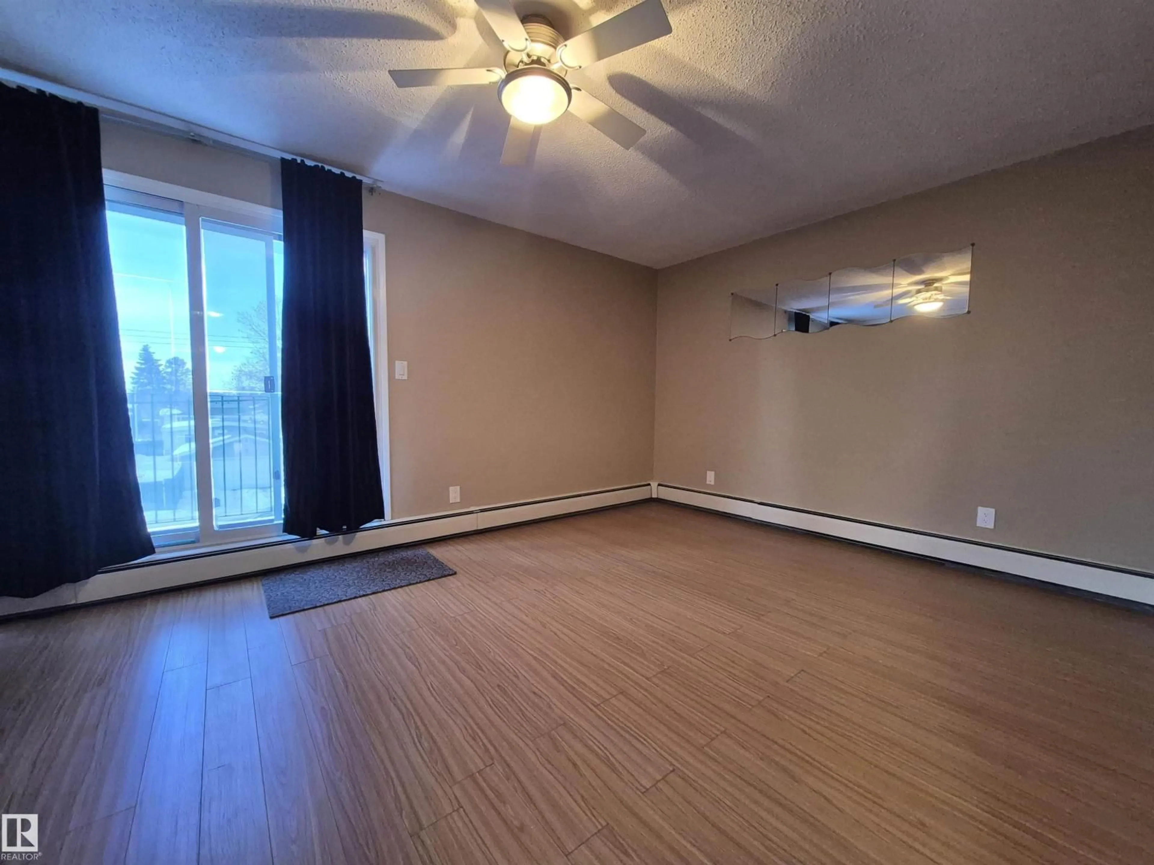 A pic of a room for 6 - 9140 149 ST, Edmonton Alberta T5R1C2