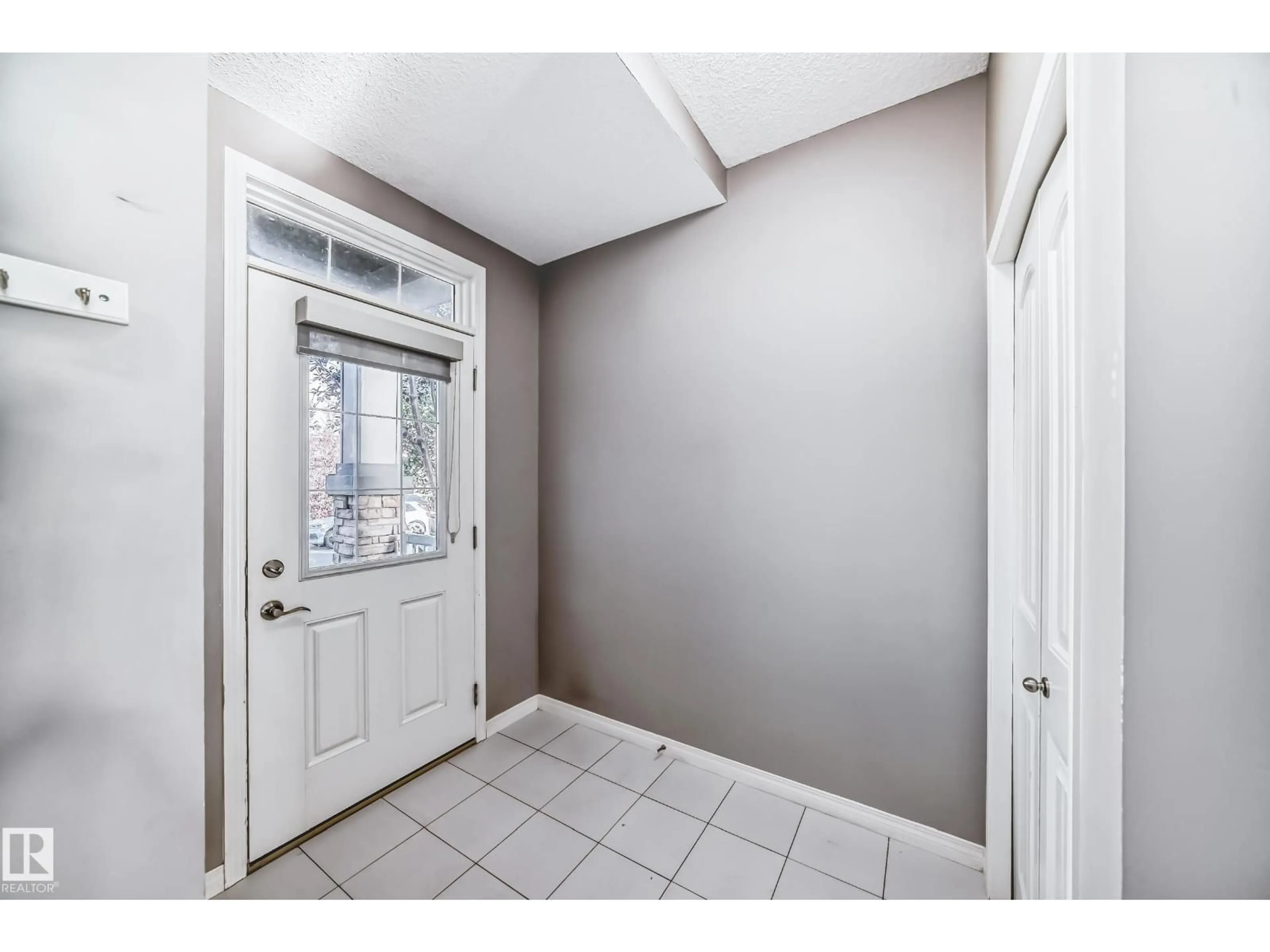 Indoor entryway for SW - 3116 ARTHURS CR, Edmonton Alberta T6W2H7