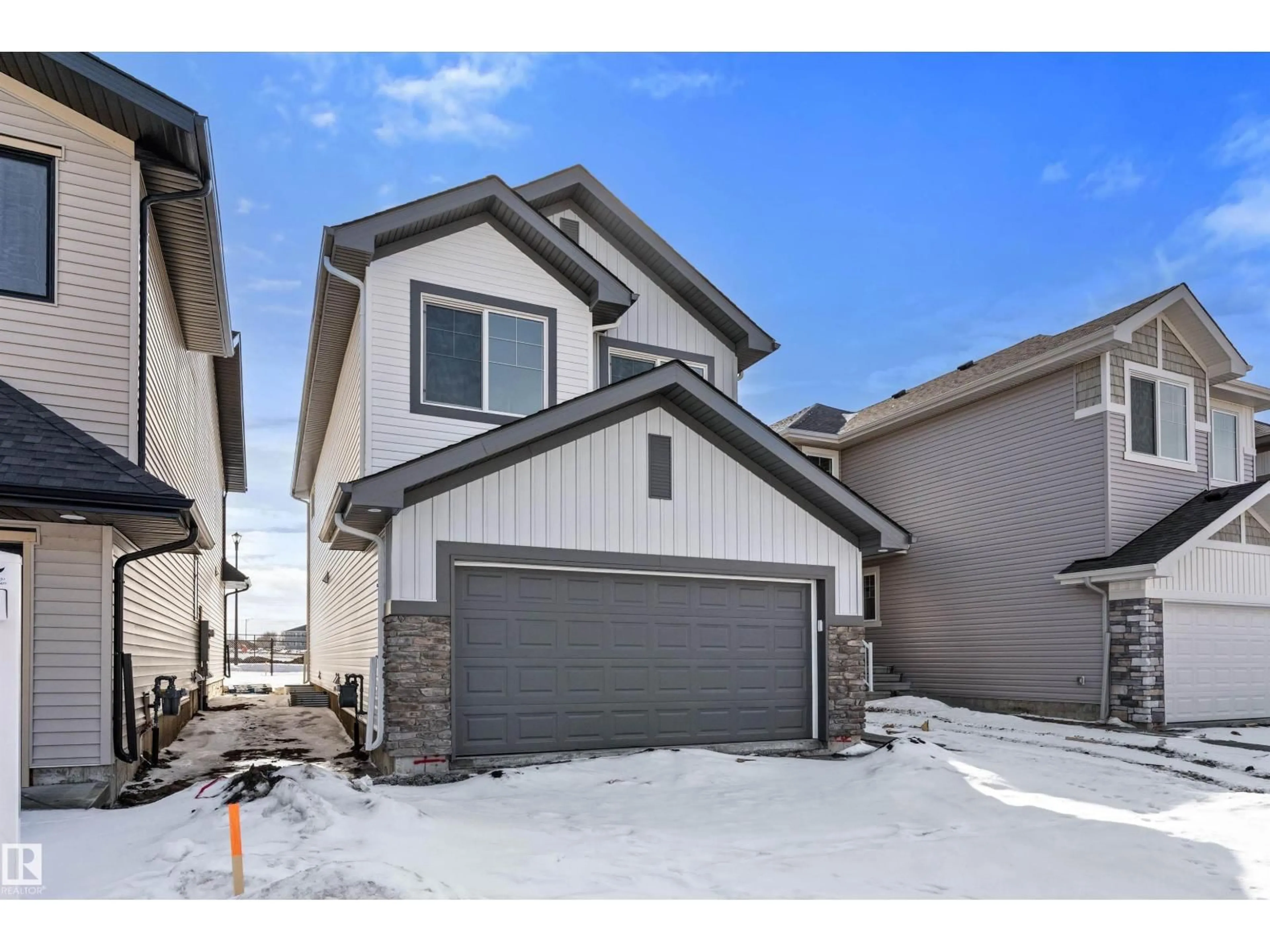 Unknown for 939 18 AV, Edmonton Alberta T6T2X3