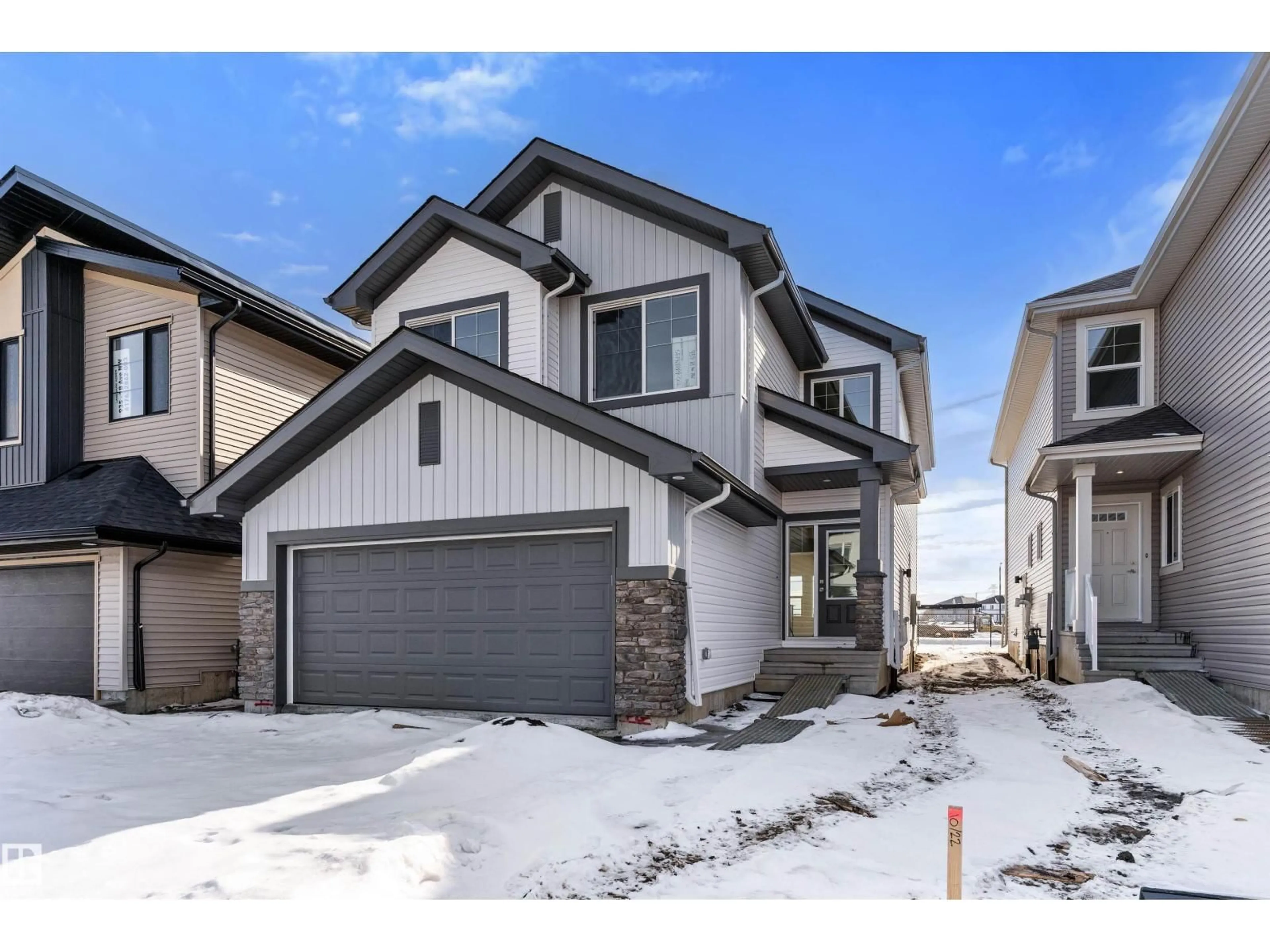 Unknown for 939 18 AV, Edmonton Alberta T6T2X3