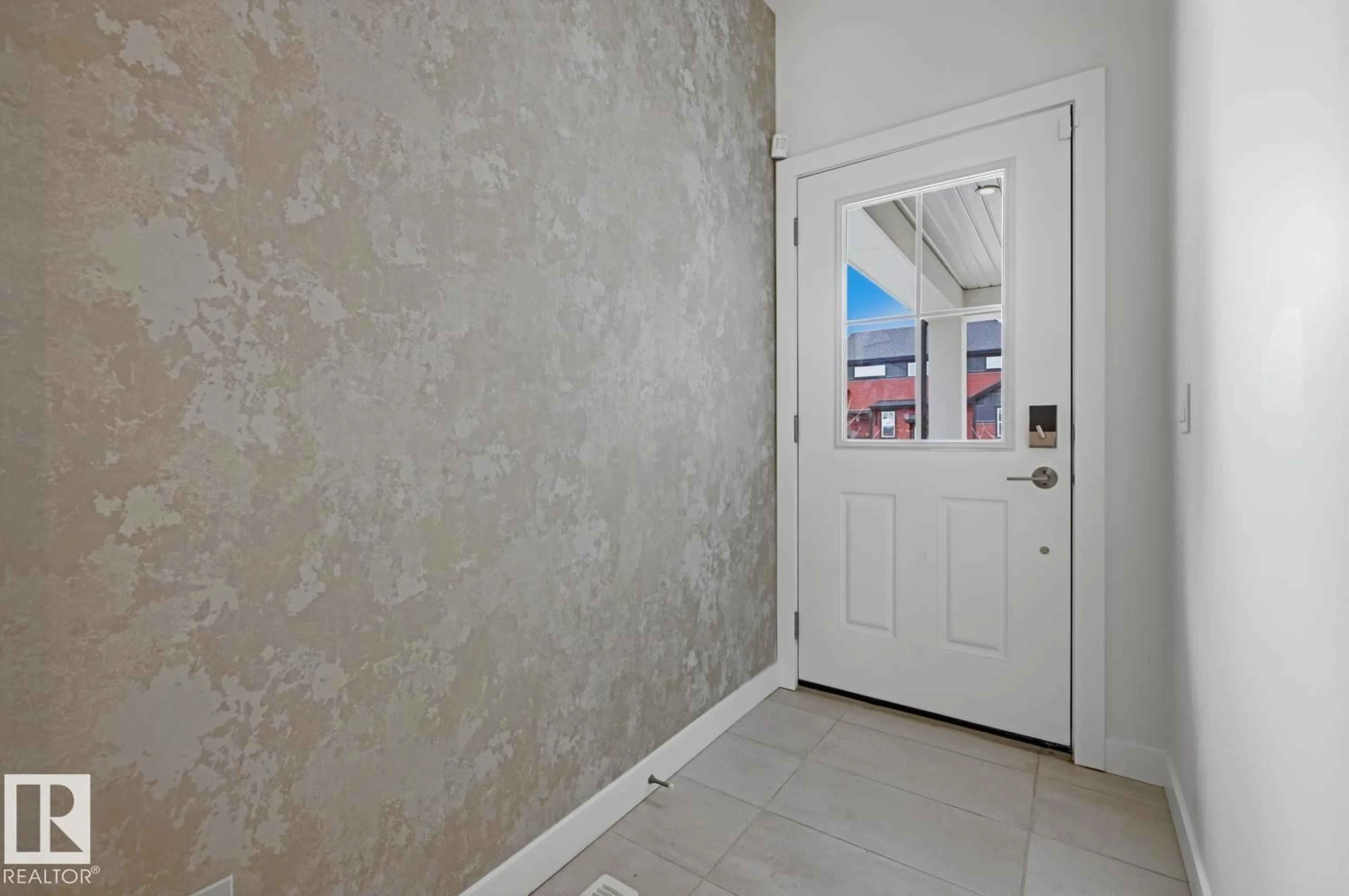 Indoor entryway for 4454 KINSELLA GREEN, Edmonton Alberta T6W5G2