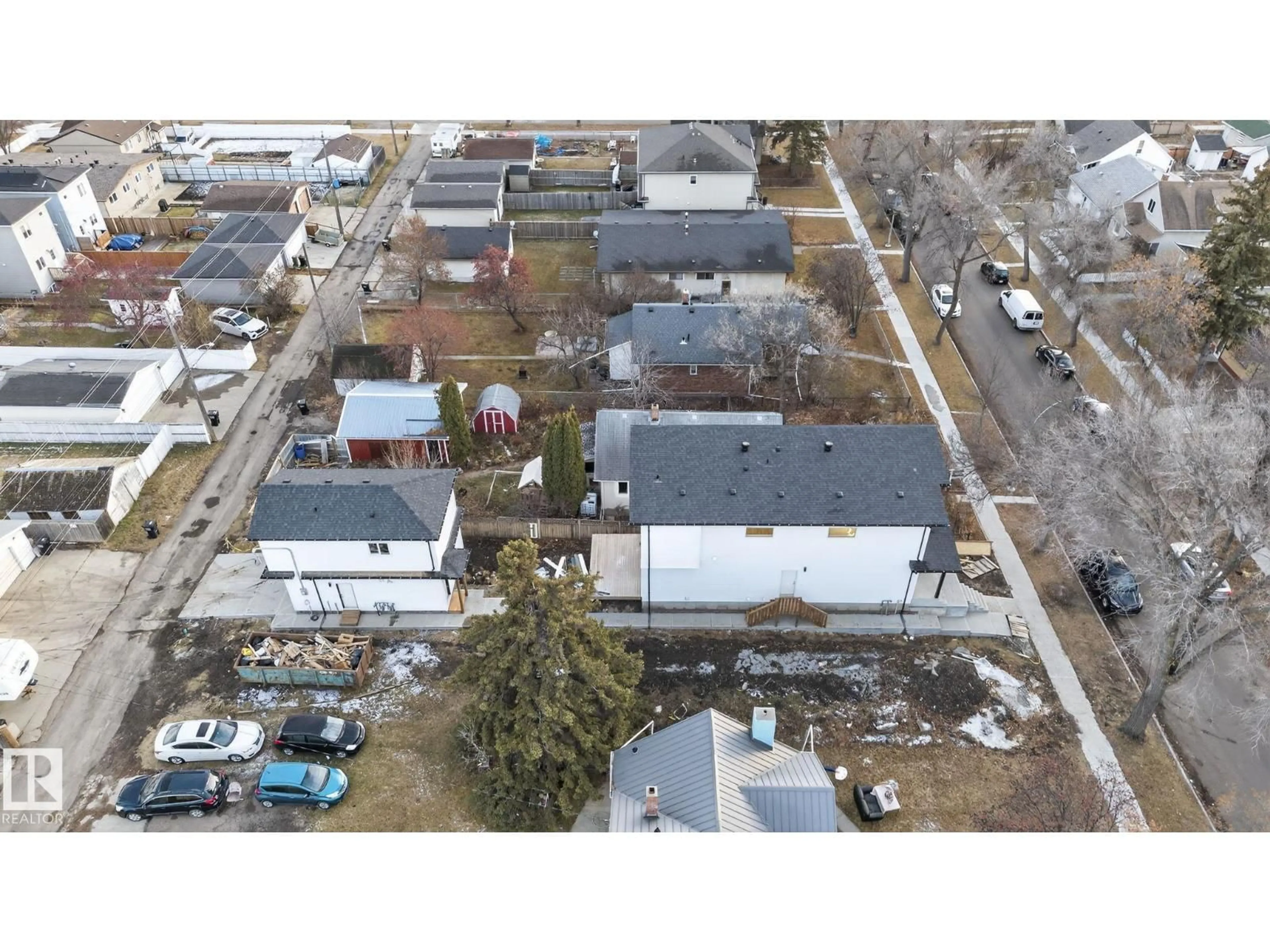 A pic from outside/outdoor area/front of a property/back of a property/a pic from drone, street for NW - 11927 90 ST, Edmonton Alberta T5B3Y8