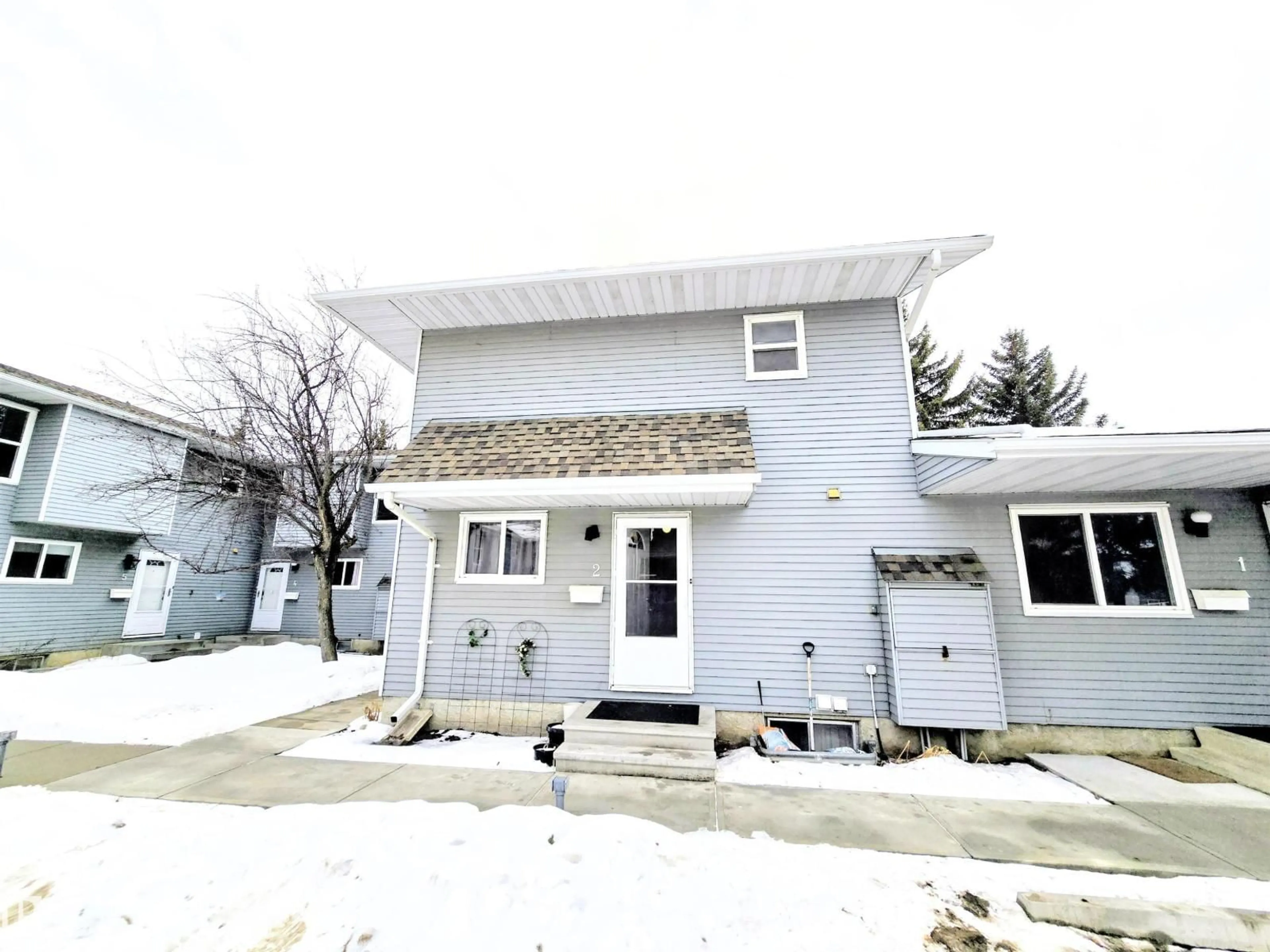 A pic from outside/outdoor area/front of a property/back of a property/a pic from drone, street for #2 - 4403 RIVERBEND RD, Edmonton Alberta T6H5S9