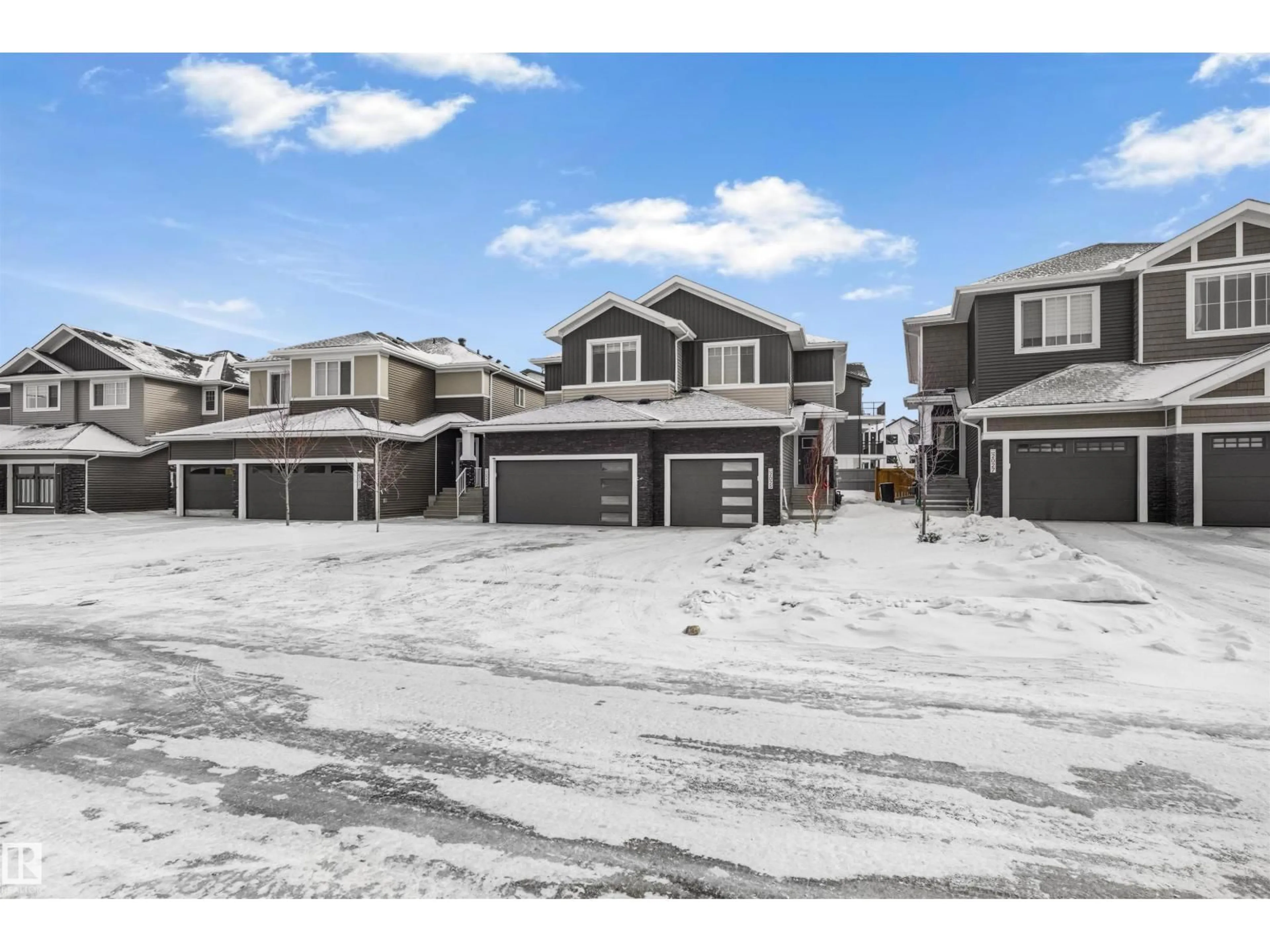 A pic from outside/outdoor area/front of a property/back of a property/a pic from drone, street for SW - 2023 164 ST, Edmonton Alberta T6W5J9