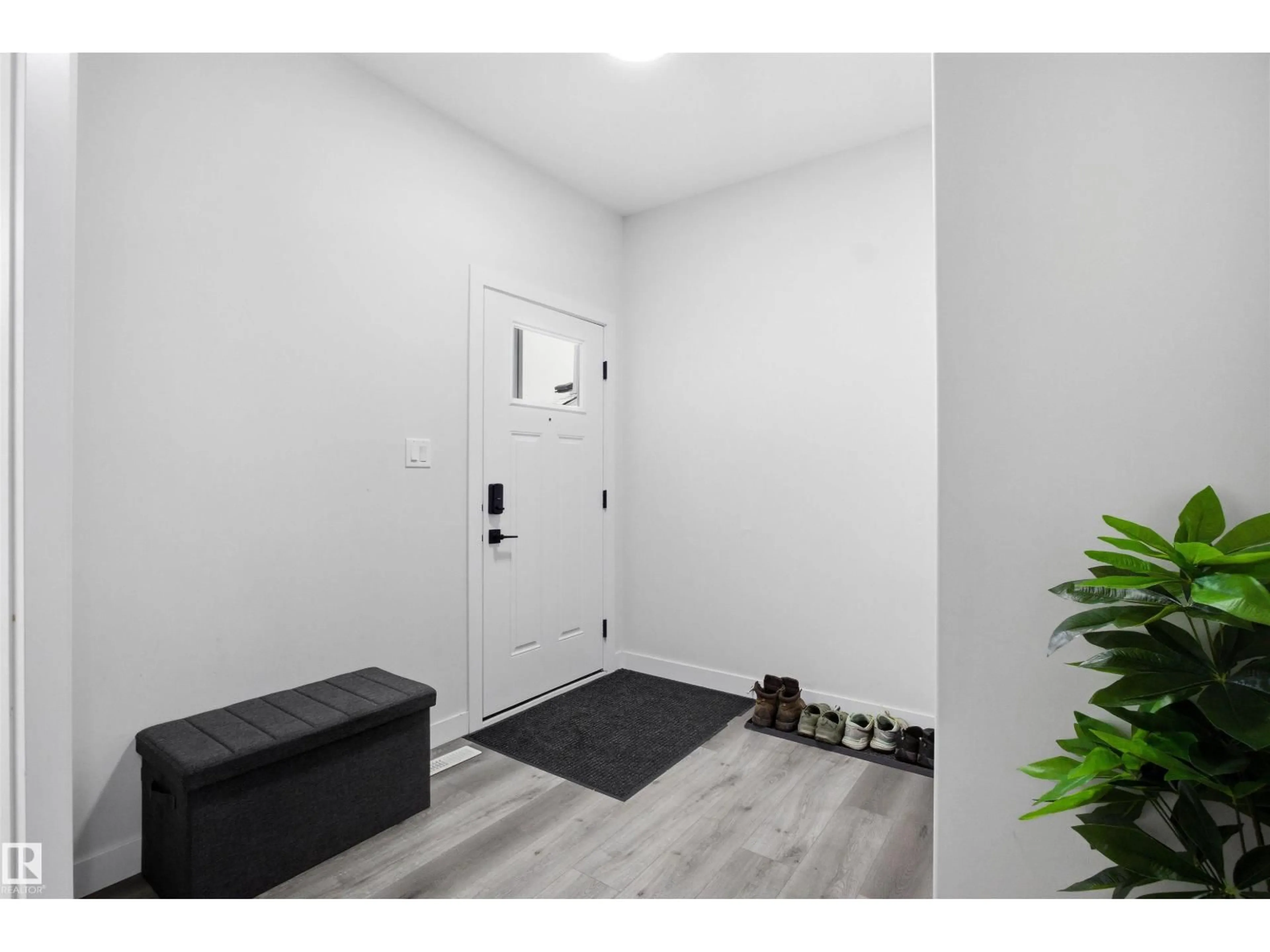 Indoor entryway for SW - 2023 164 ST, Edmonton Alberta T6W5J9