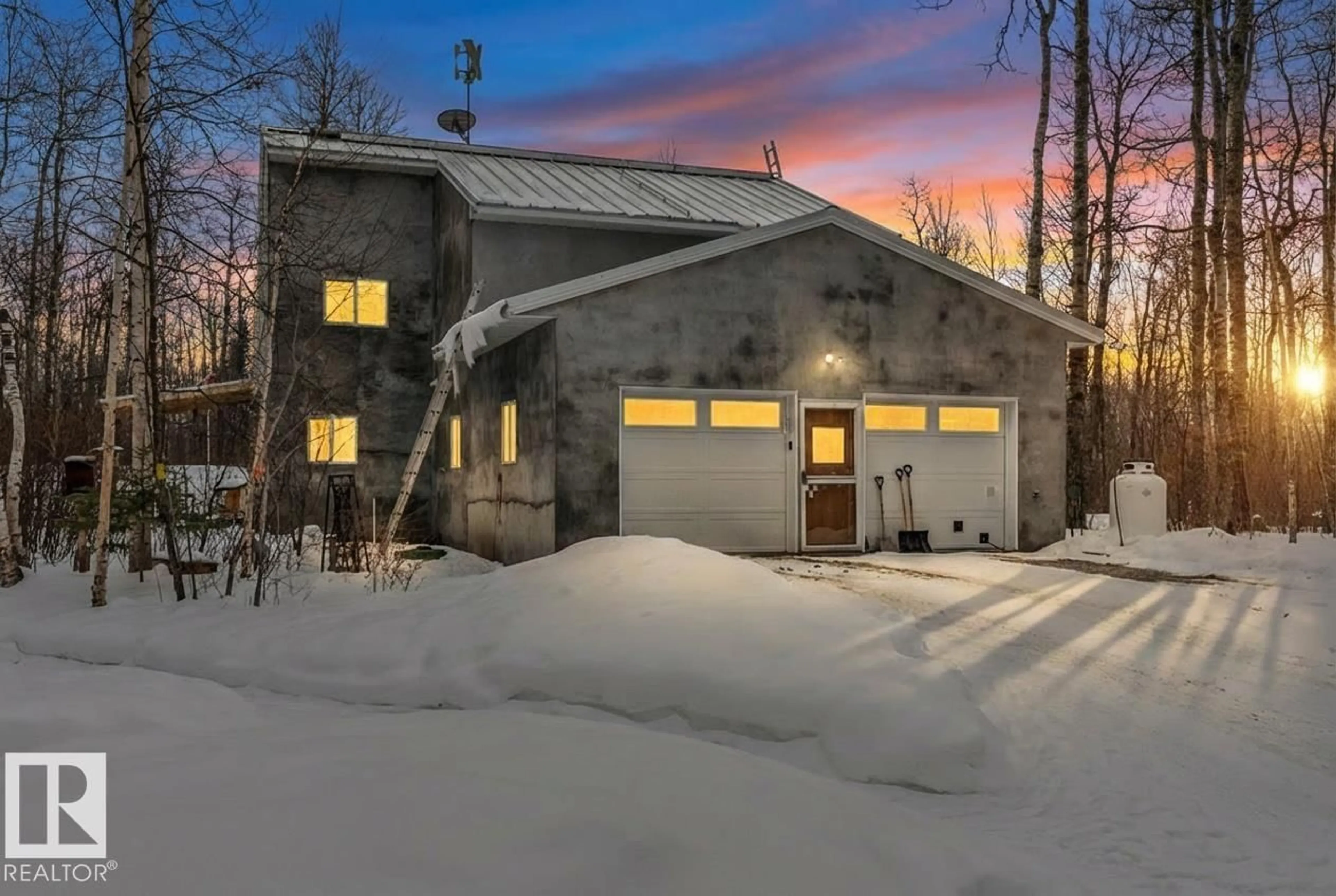 Indoor garage for #14 - 53301 RGE ROAD 32, Rural Parkland County Alberta T7Y0C2