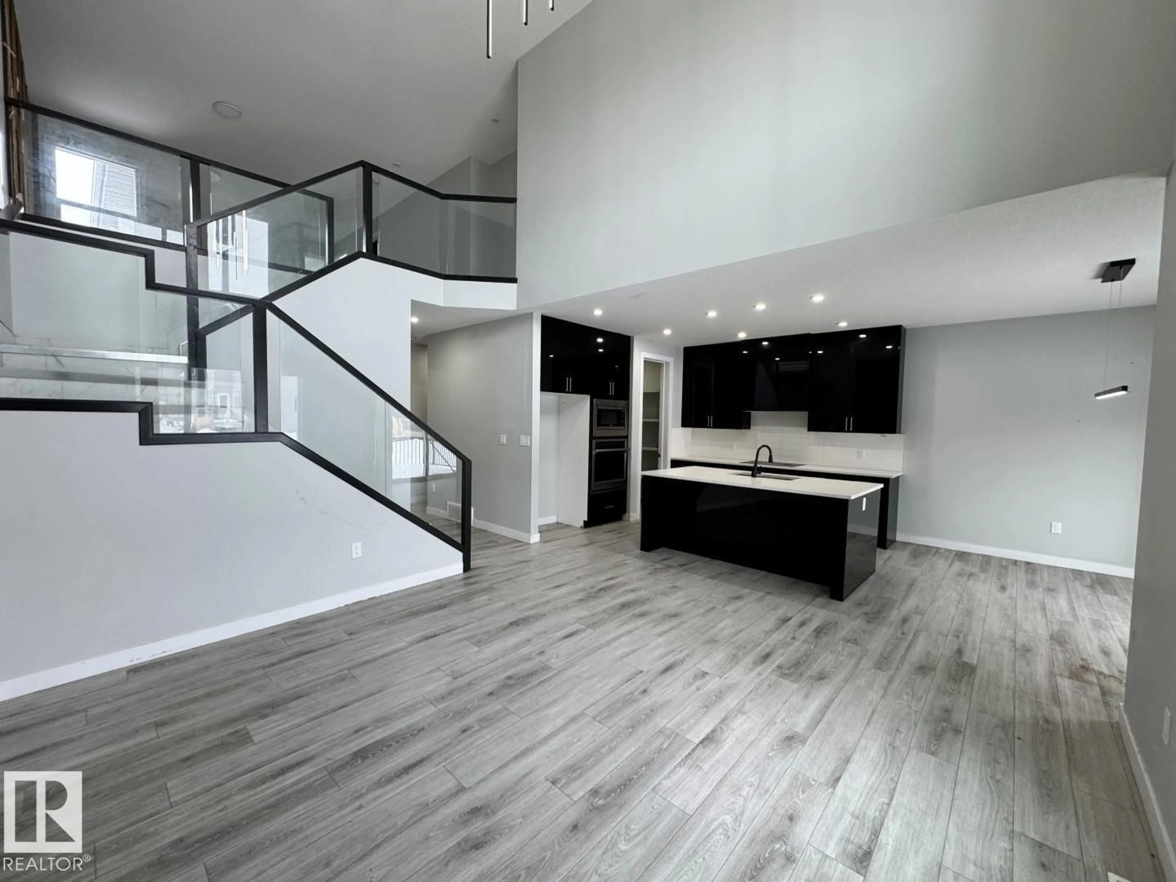 Unknown for NW - 17124 68 ST, Edmonton Alberta T5Z0W3