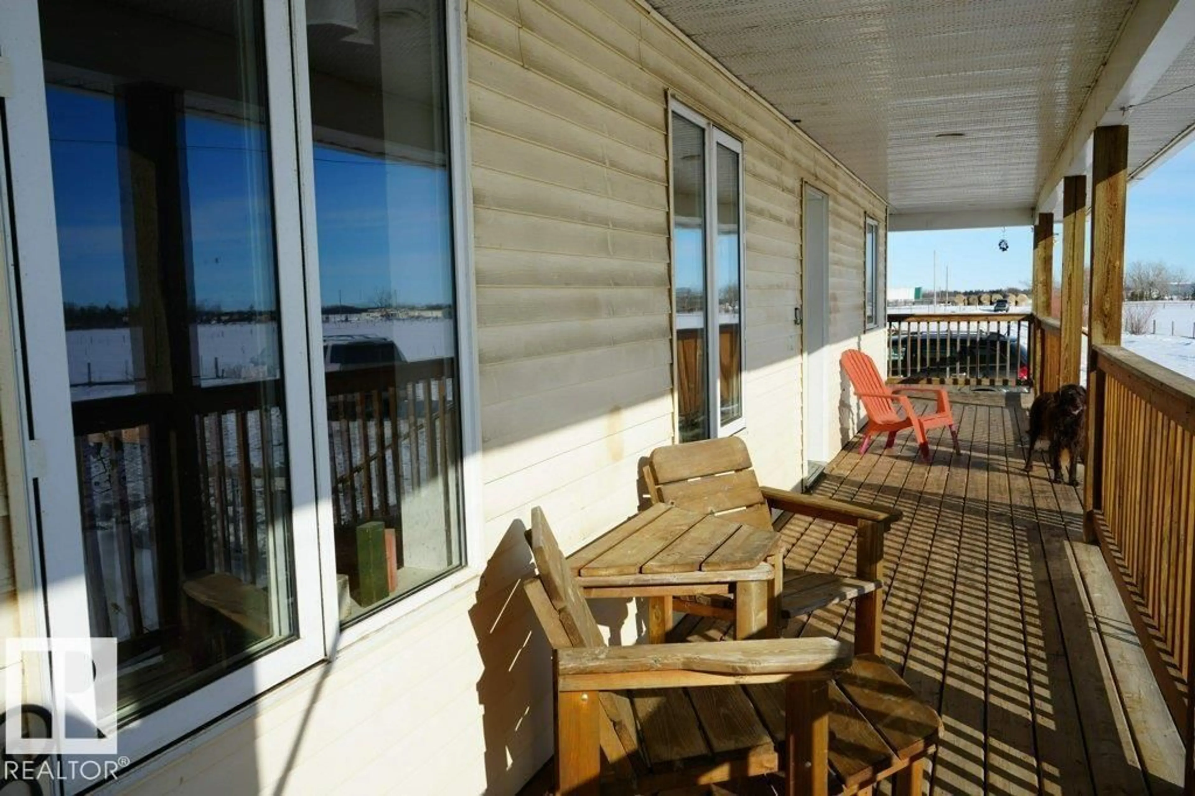 Balcony in the apartment, water/lake/river/ocean view for 56024 RGE ROAD 261, Rural Sturgeon County Alberta T8R0V0
