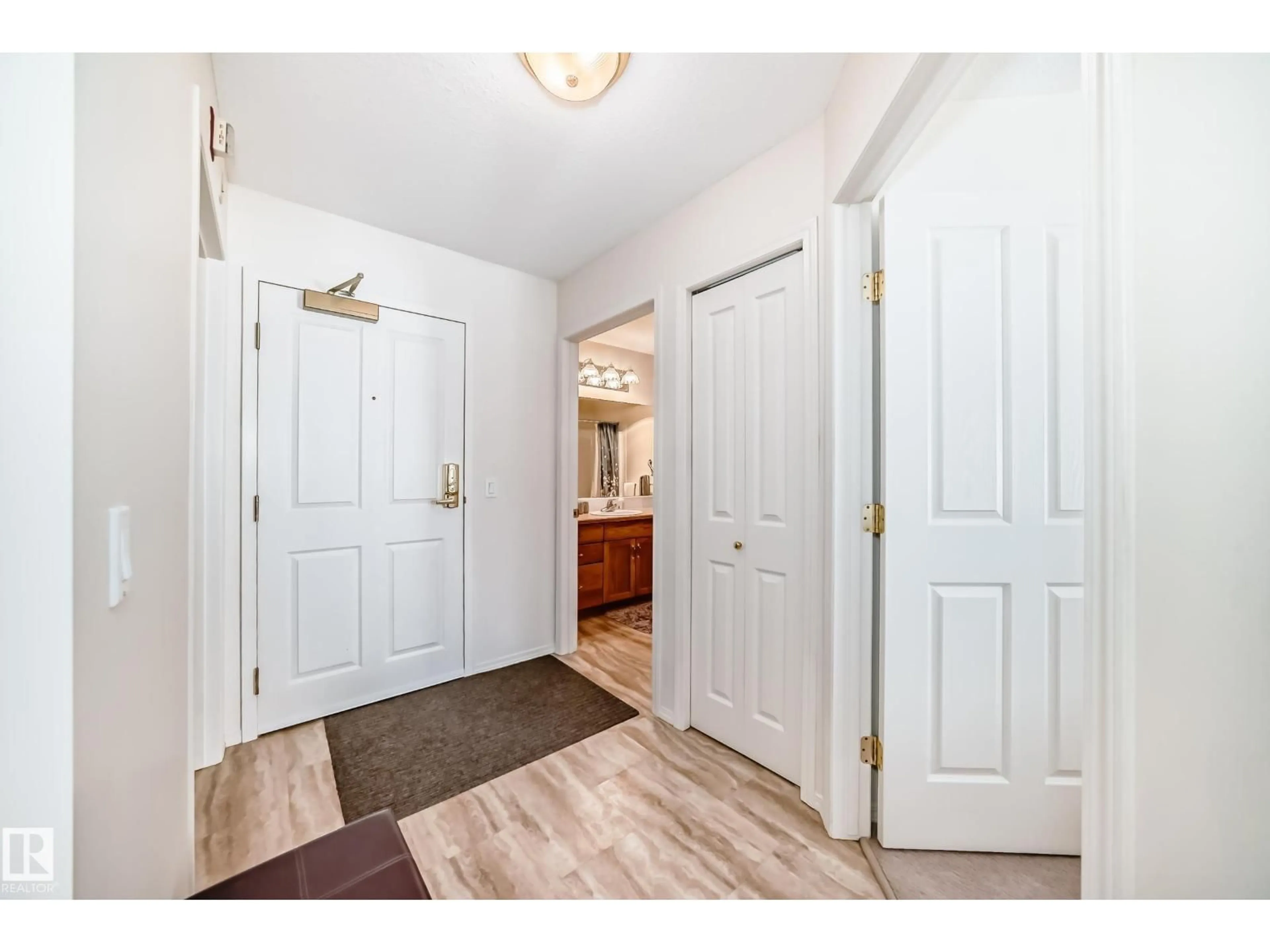 Indoor entryway for 78 - 223 MCKENNEY AV, St. Albert Alberta T8N1L9