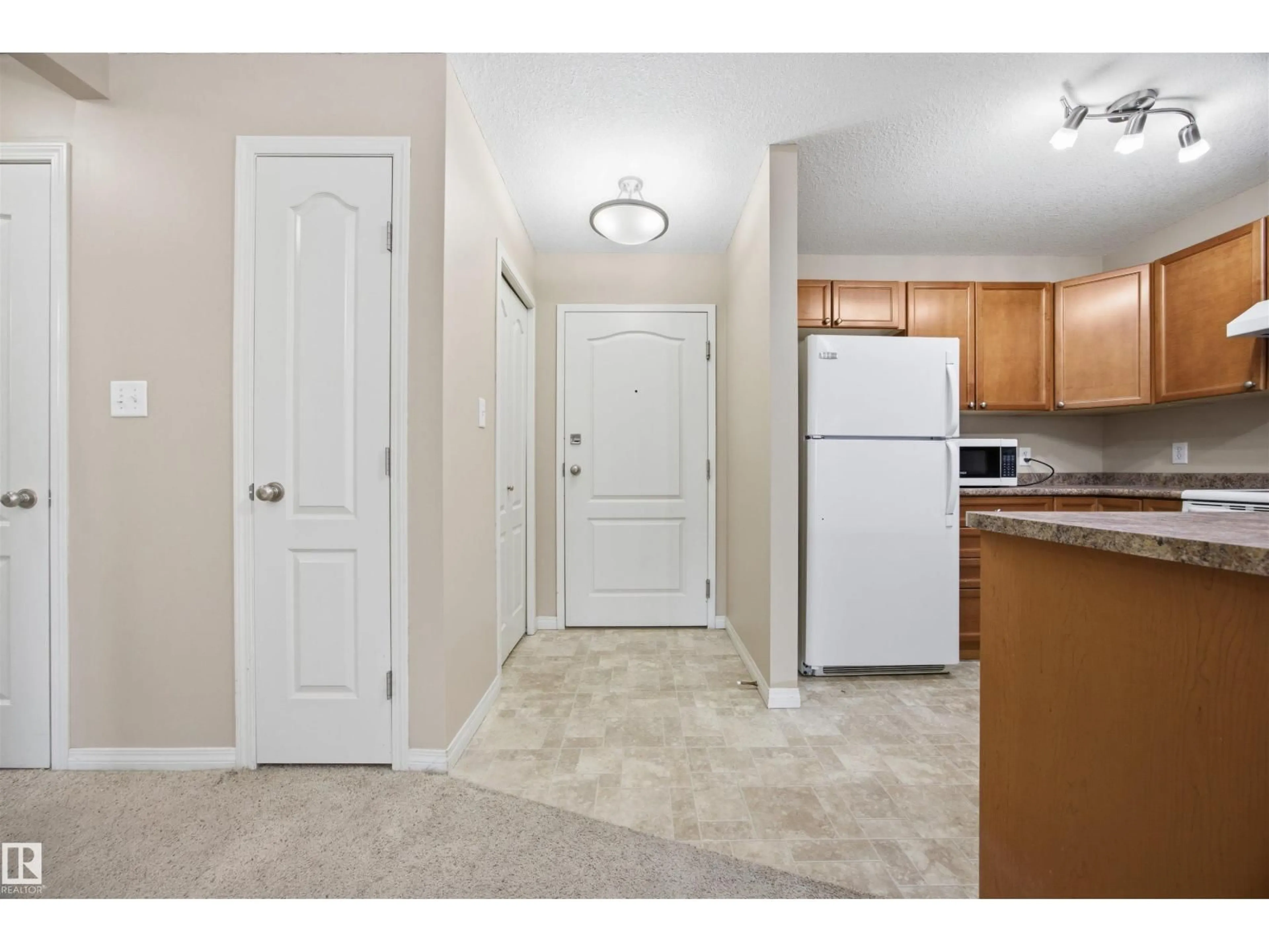 Standard kitchen, unknown for #107 - 4903 47 AV, Stony Plain Alberta T7Z0C6