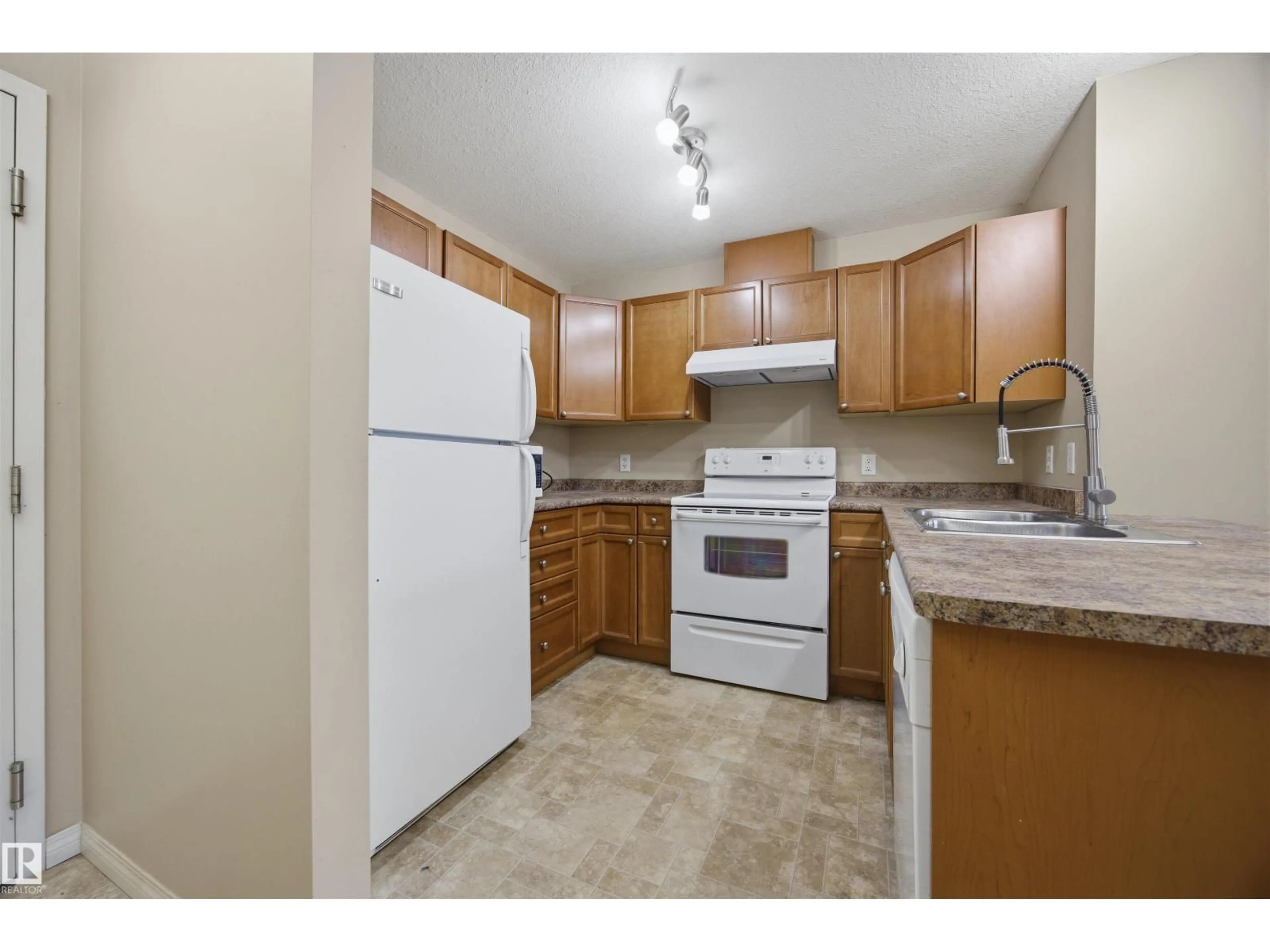 Standard kitchen, unknown for #107 - 4903 47 AV, Stony Plain Alberta T7Z0C6