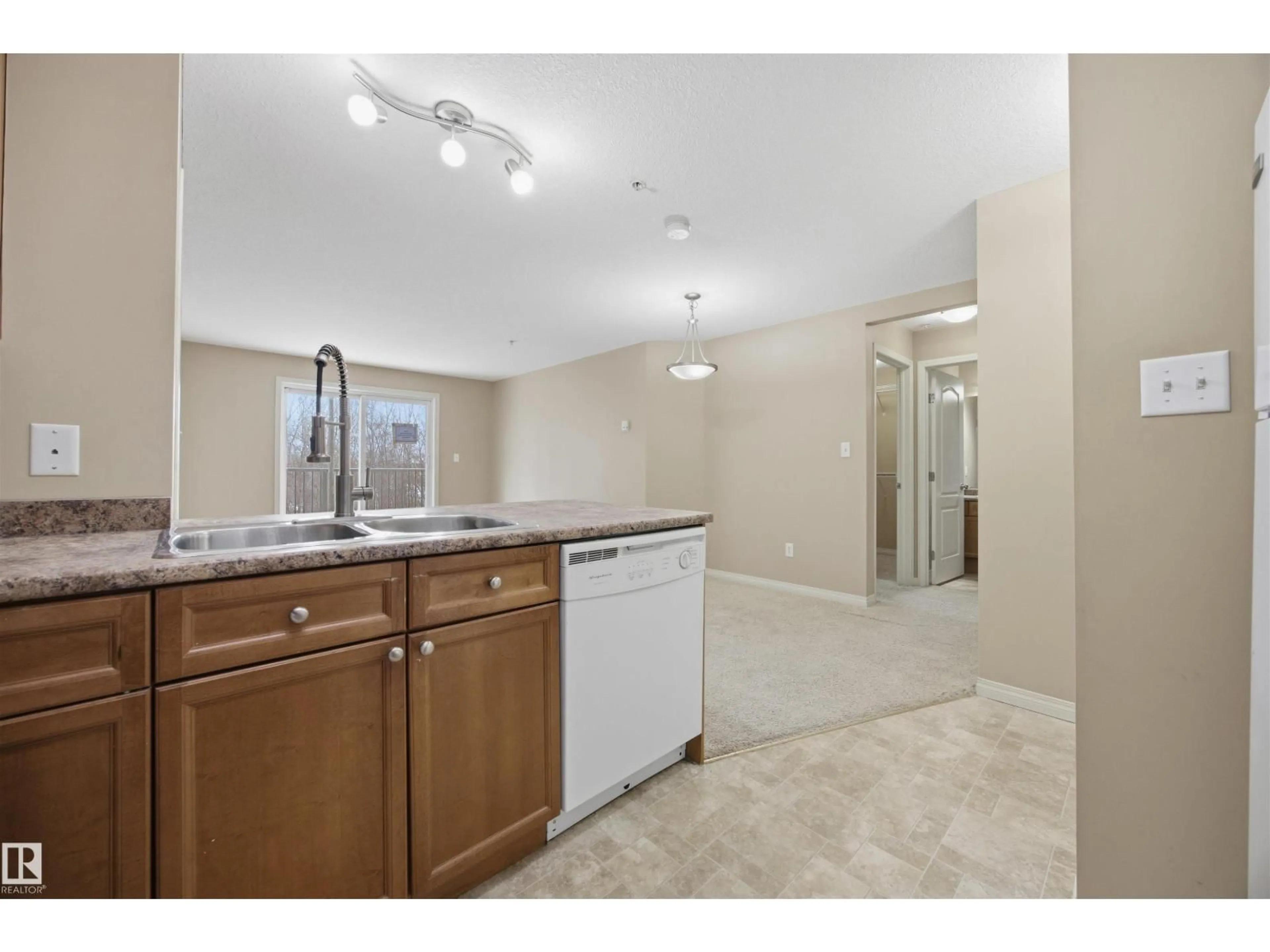 Standard kitchen, unknown for #107 - 4903 47 AV, Stony Plain Alberta T7Z0C6